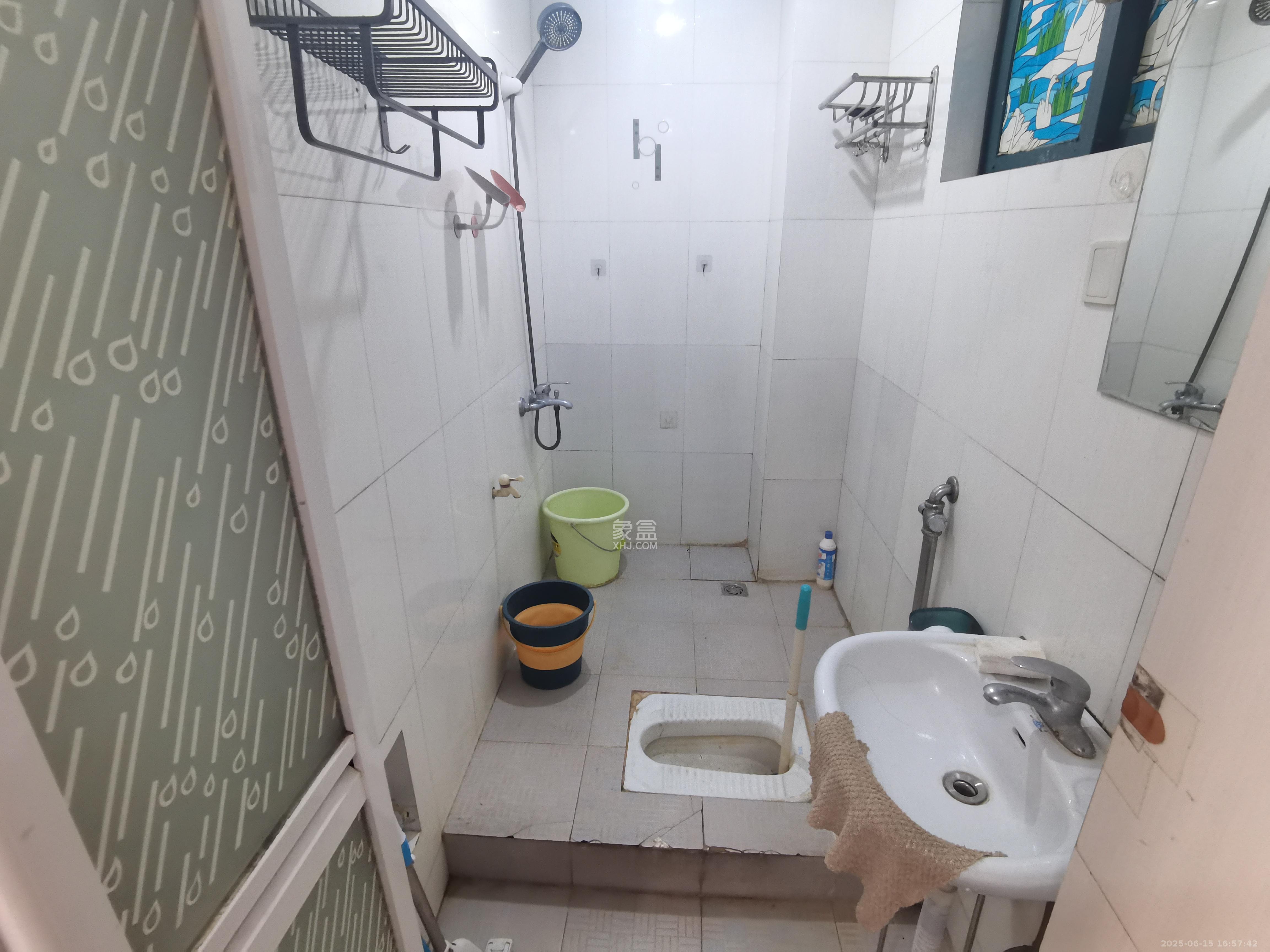 中江国际花城 1室1厅1卫 1300.0元/月 中江国际花城 1室1厅1卫 1300.0元/月室内图