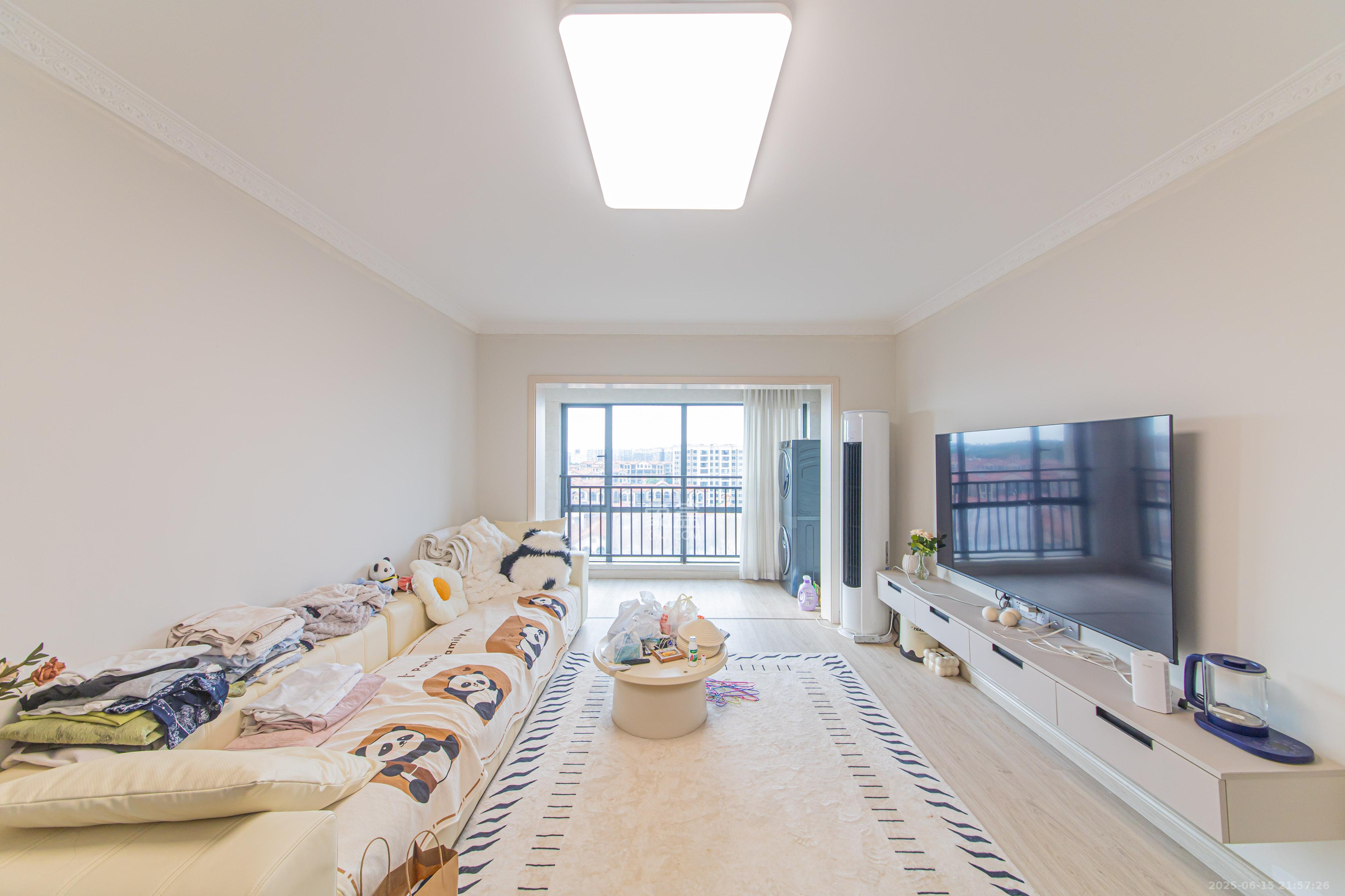 中建芙蓉嘉苑 3室2厅2卫 115.0万 中建芙蓉嘉苑 3室2厅2卫 115.0万客厅