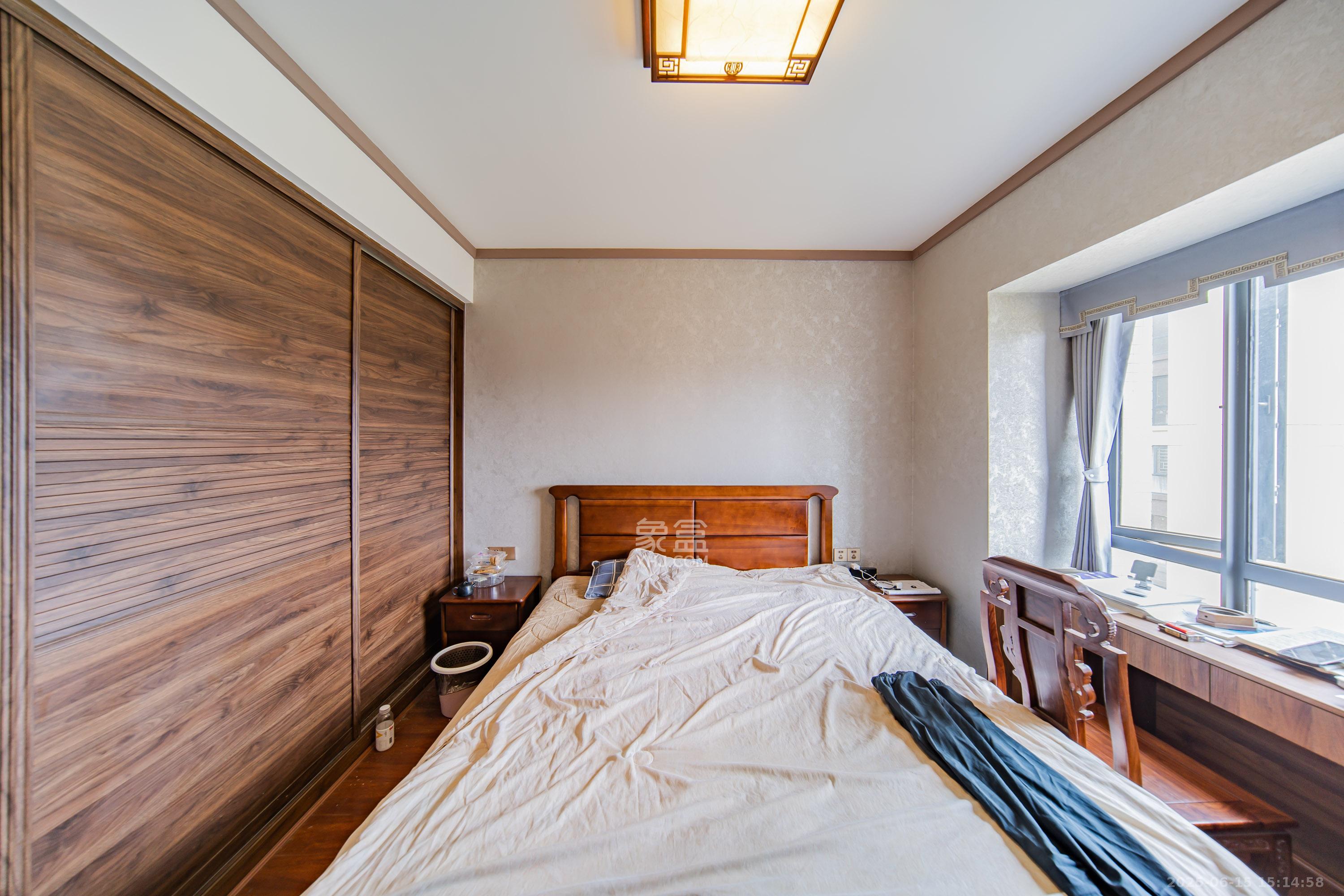 兰亭湾畔  3室2厅2卫   150.00万卧室