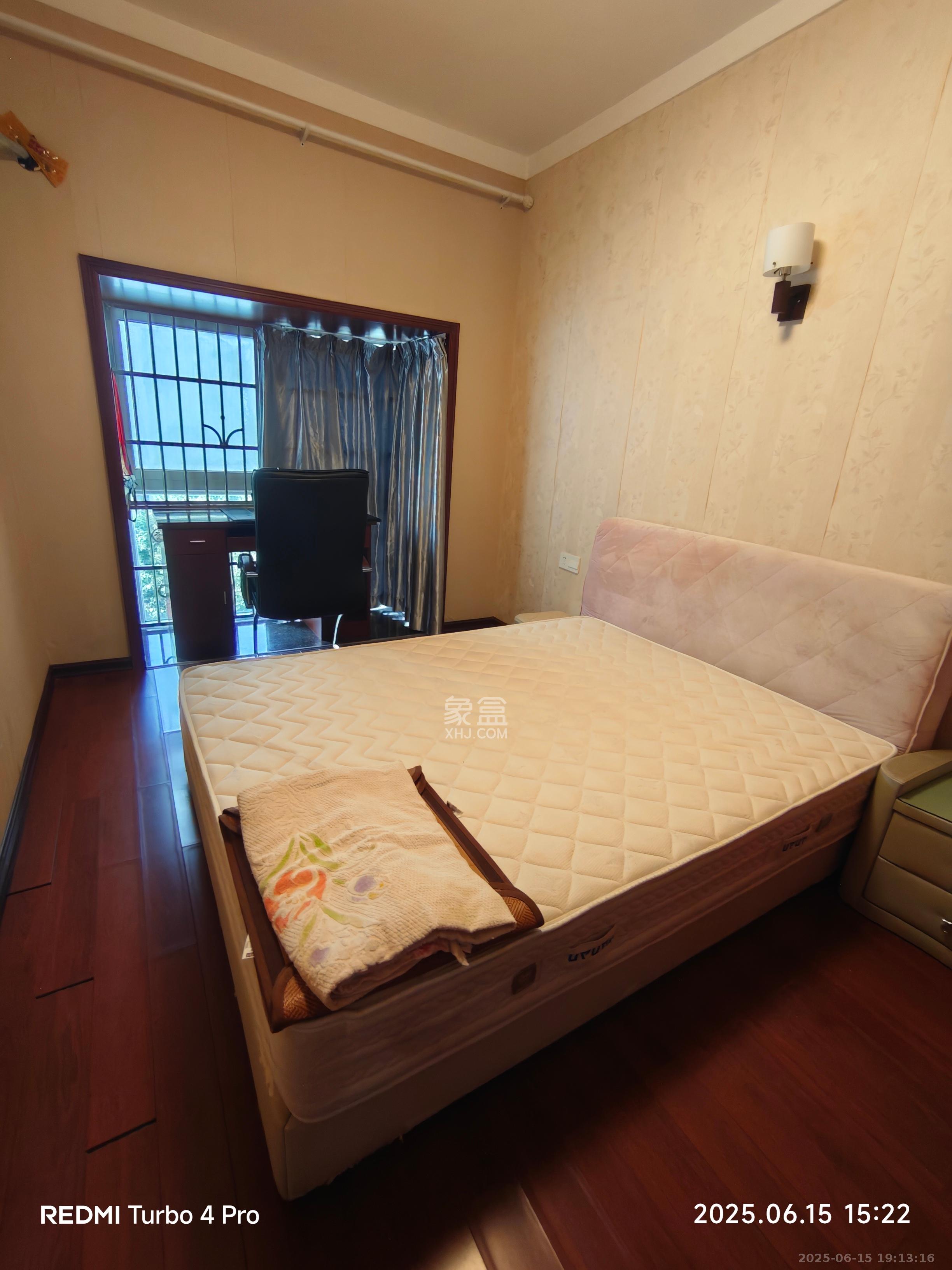 岳麓现代城  3室2厅2卫   4600.00元/月室内图