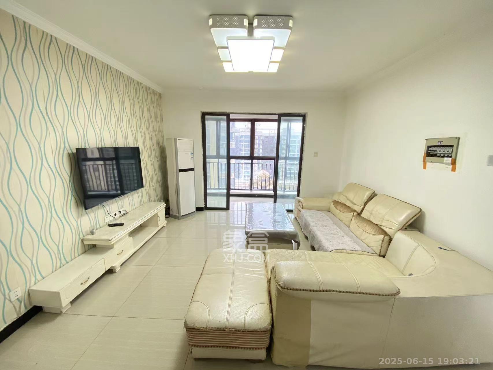 钱隆樽品(一、二、三期) 3室2厅2卫 2800.0元/月 钱隆樽品(一、二、三期) 3室2厅2卫 2800.0元/月室内图