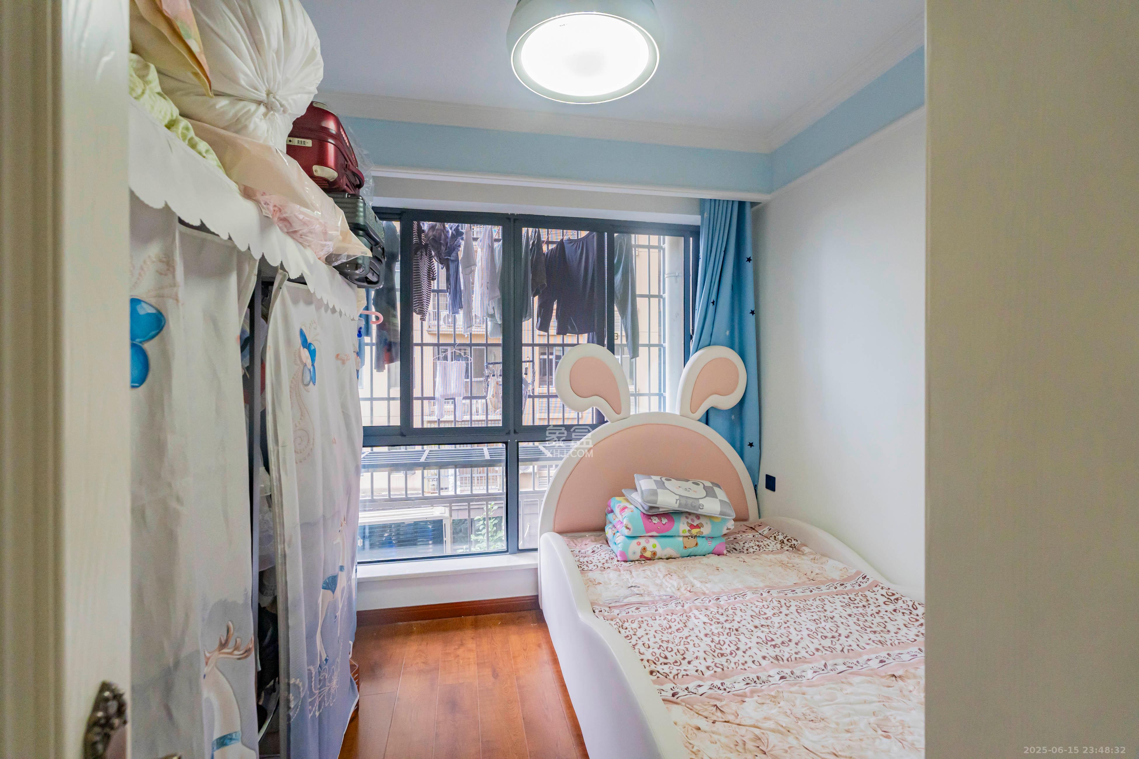 悦湖山 3室2厅1卫 78.0万 悦湖山 3室2厅1卫 78.0万卧室