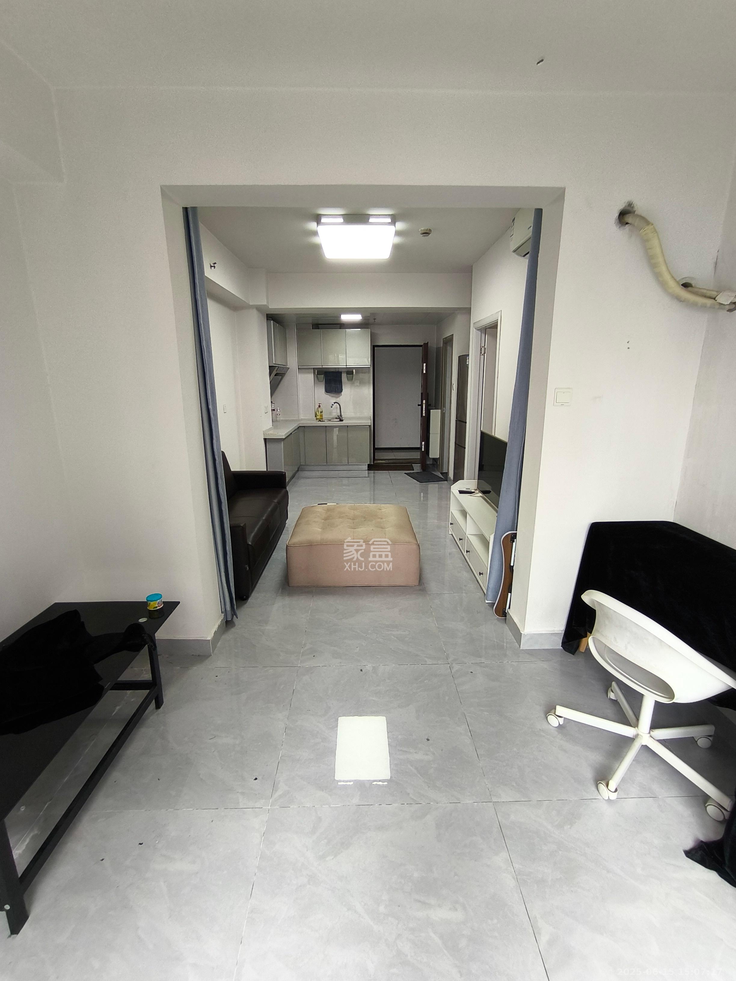 鑫远御文台一期 2室1厅1卫 1700.0元/月 鑫远御文台一期 2室1厅1卫 1700.0元/月室内图