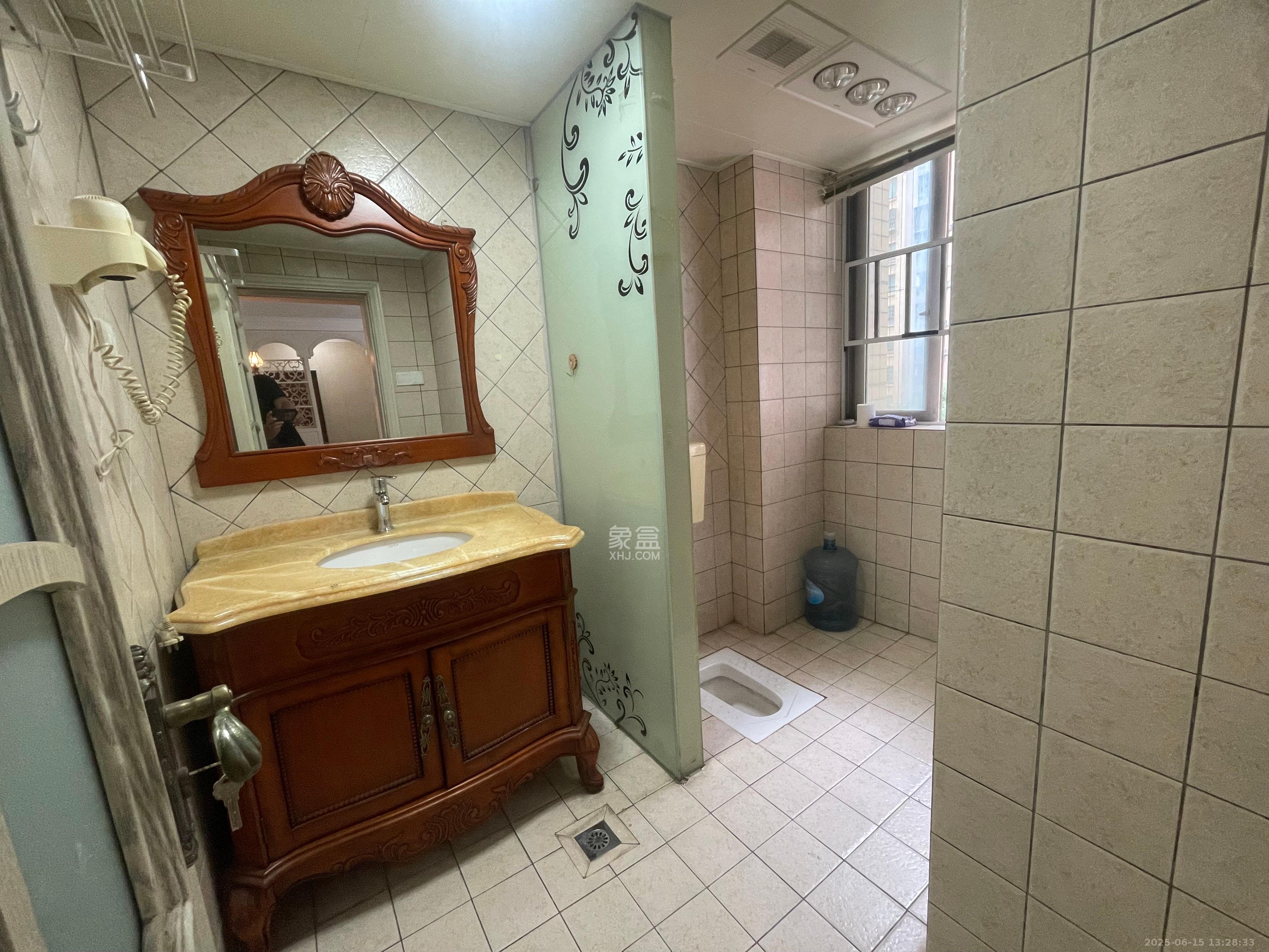 爱琴海岸 3室2厅2卫 2300.0元/月 爱琴海岸 3室2厅2卫 2300.0元/月室内图