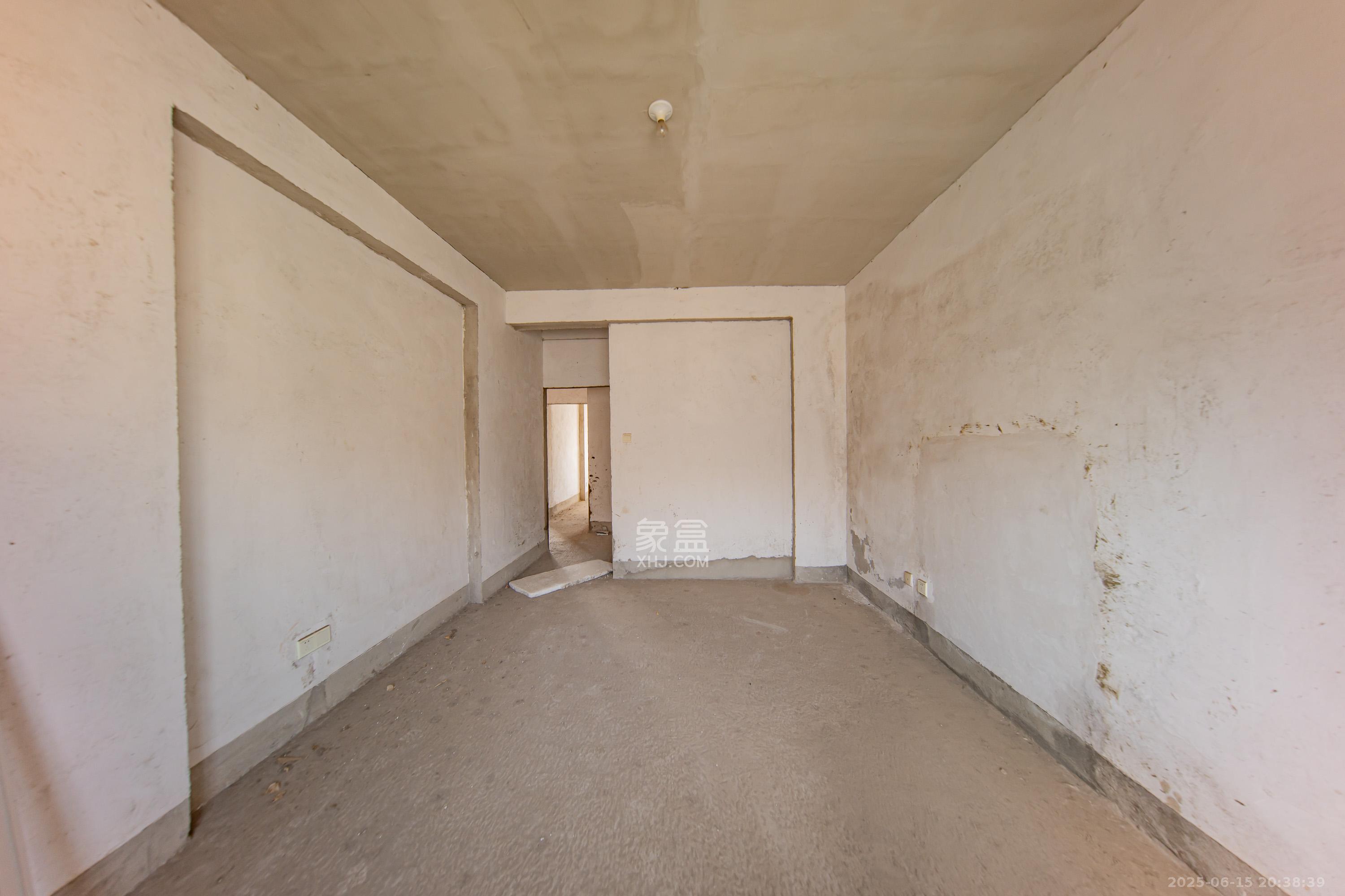 含浦家苑 3室2厅2卫 68.0万 含浦家苑 3室2厅2卫 68.0万卧室