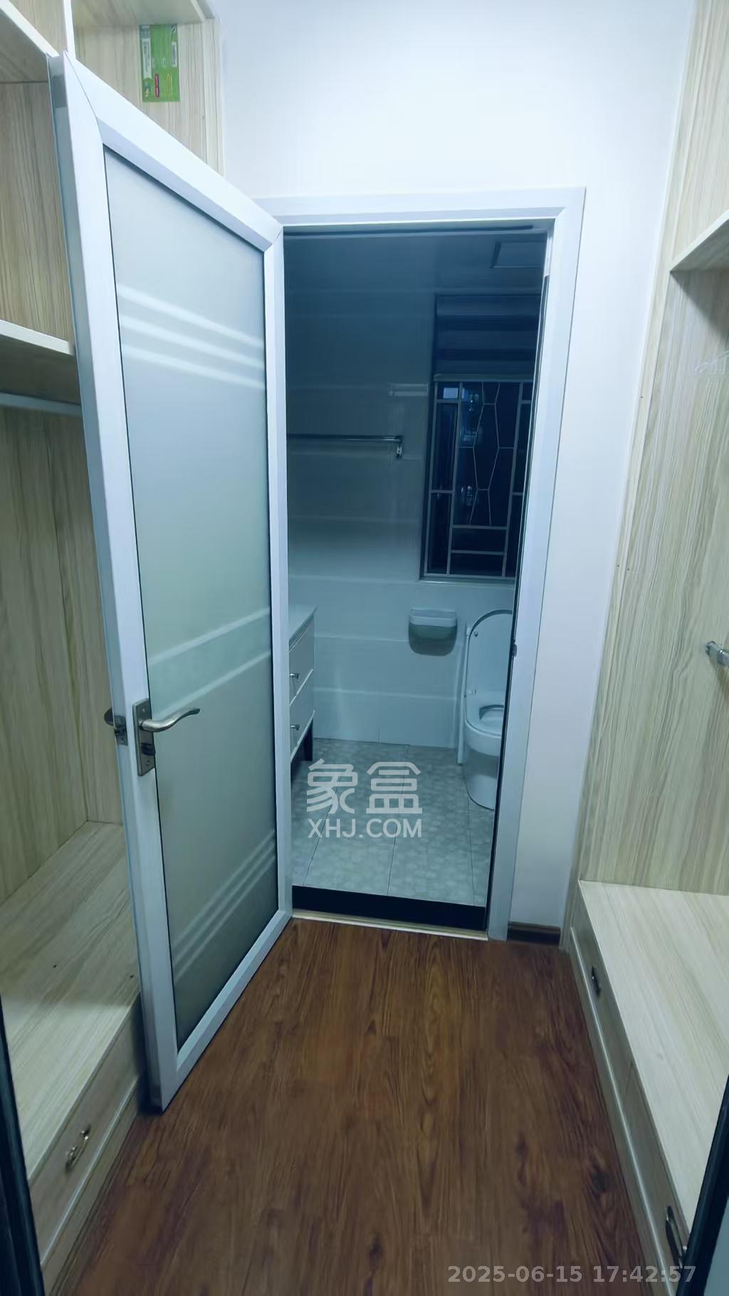 潇湘奥林匹克花园  3室2厅2卫   2800.00元/月室内图