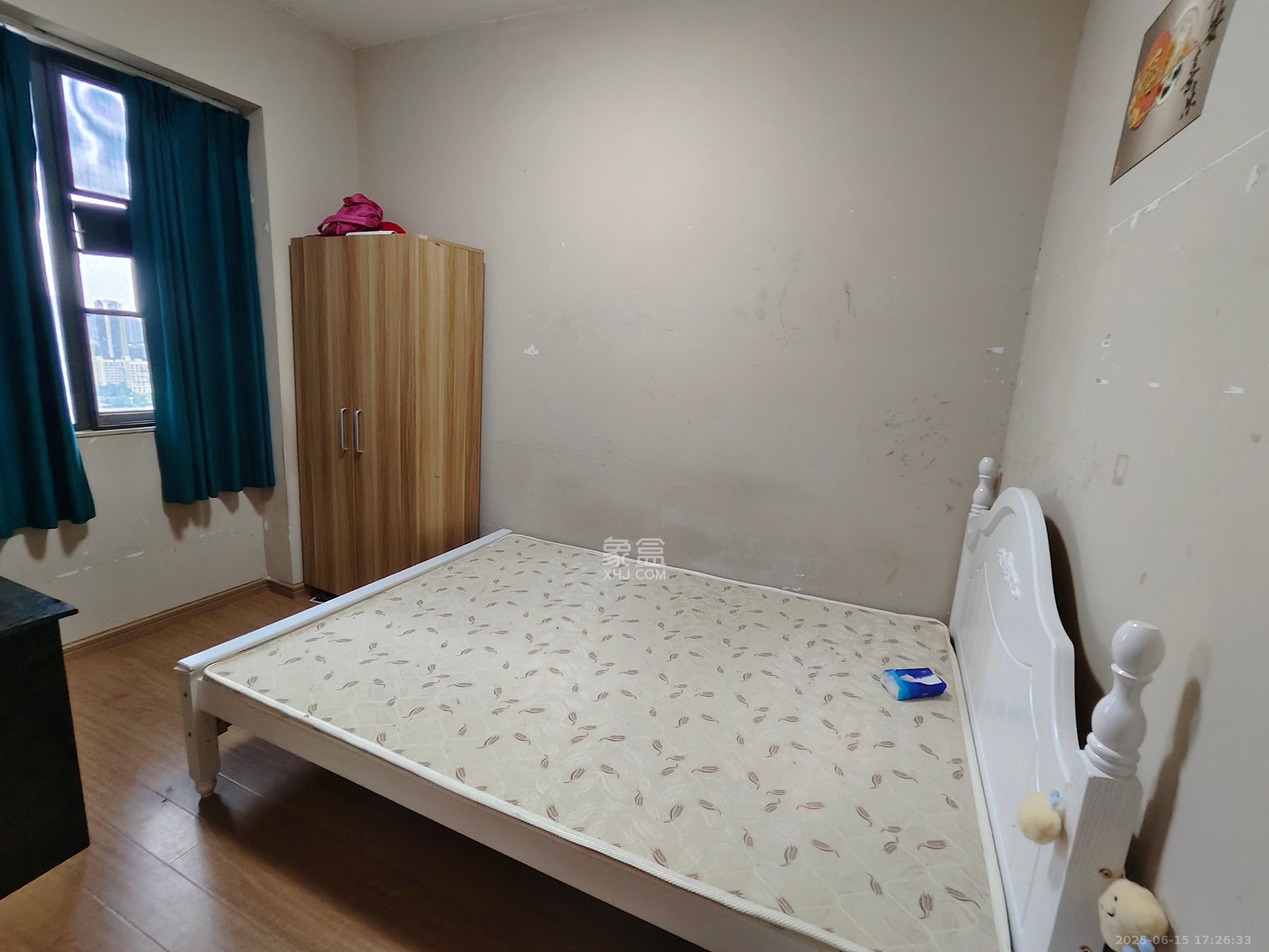 麓谷小镇  3室2厅1卫   2600.00元/月室内图