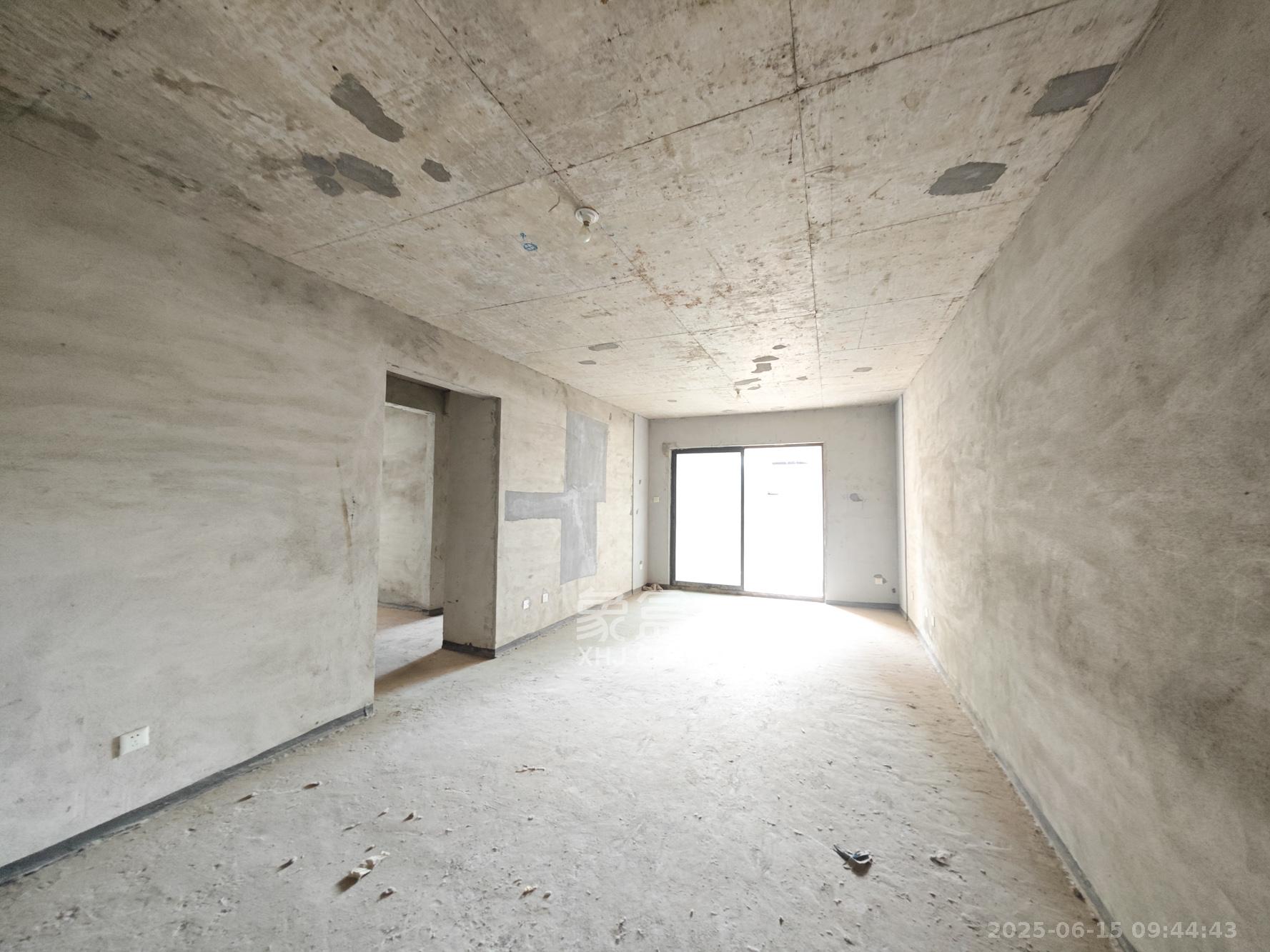 合能枫丹丽舍(柏悦名苑) 3室2厅2卫 105.0万 合能枫丹丽舍(柏悦名苑) 3室2厅2卫 105.0万客厅