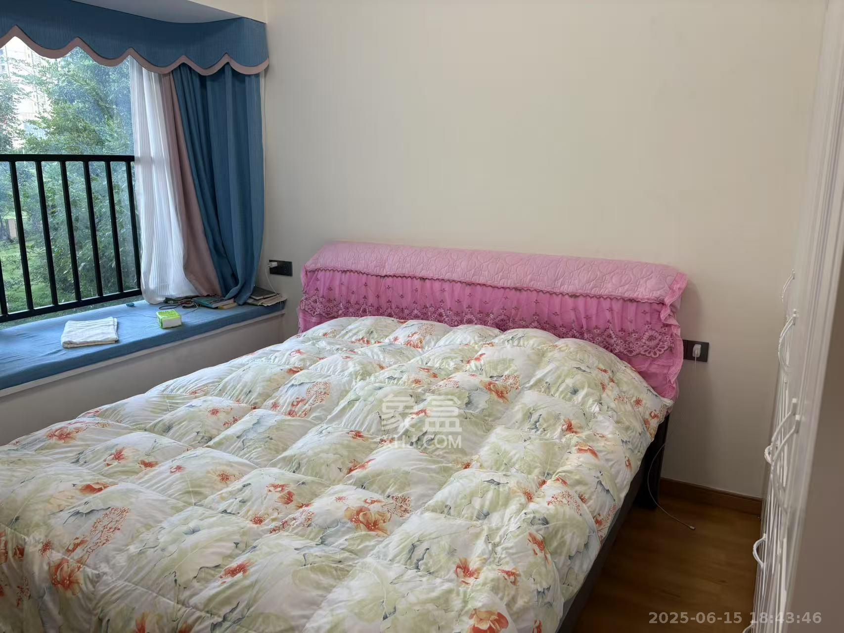中建璟和城  4室2厅2卫   3500.00元/月室内图