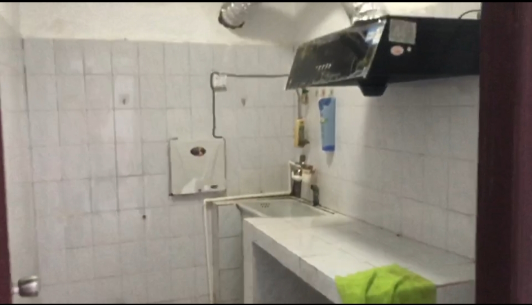 港苑小区 1室1厅1卫 1200.0元/月 港苑小区 1室1厅1卫 1200.0元/月室内图