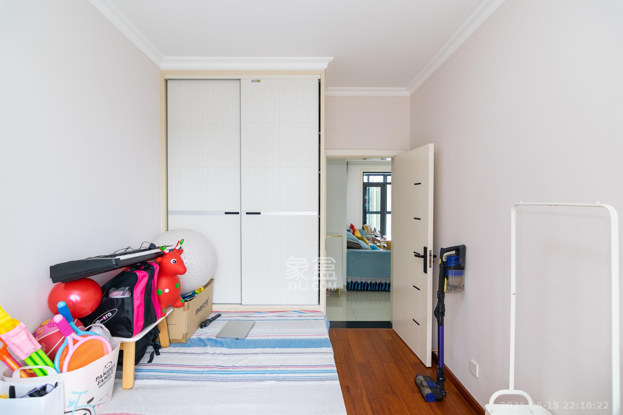 澳海月亮湾 3室2厅2卫 82.8万 澳海月亮湾 3室2厅2卫 82.8万卧室