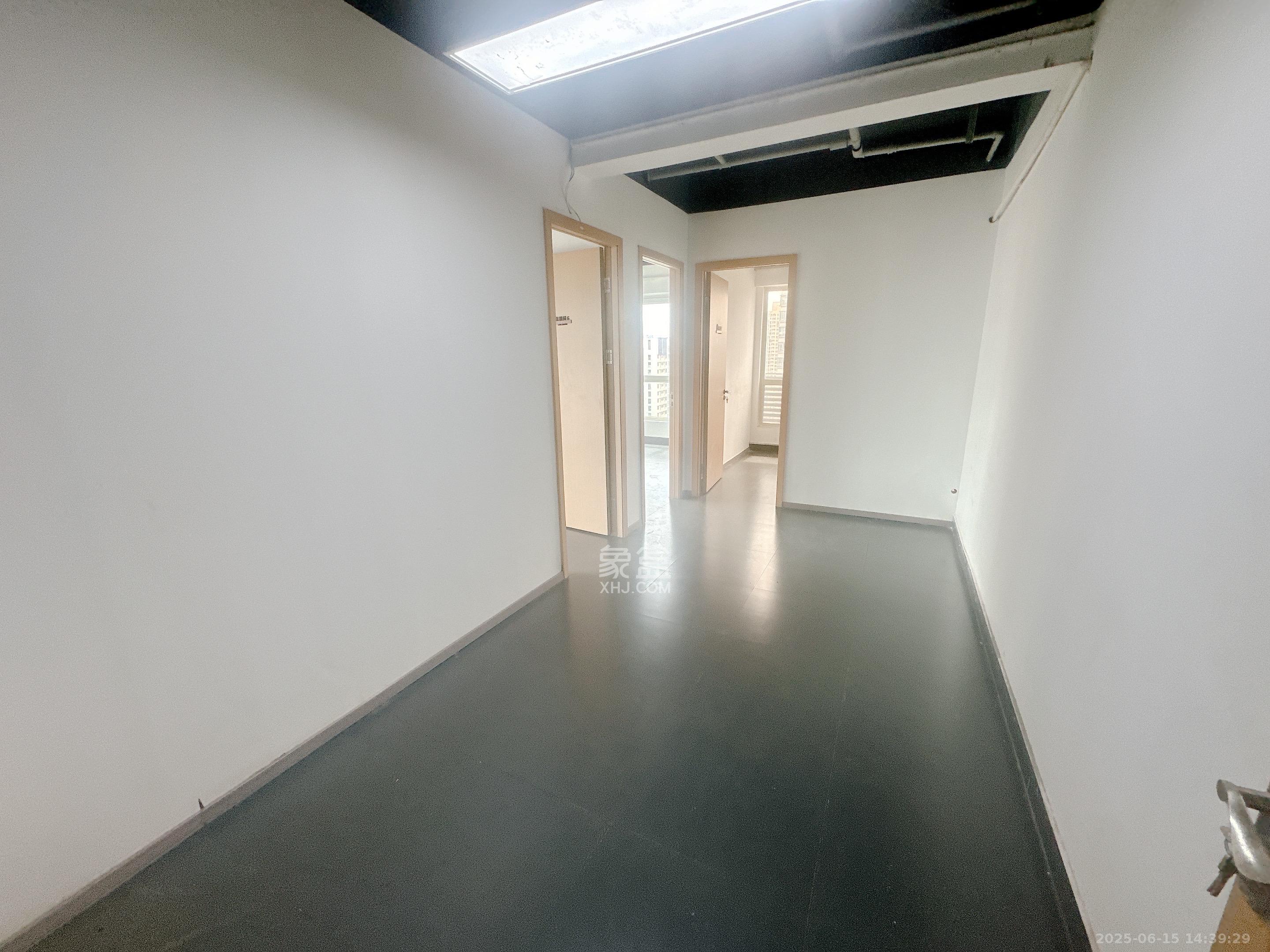 北辰三角洲B1E1区 10室2厅1卫 15800.0元/月 北辰三角洲B1E1区 10室2厅1卫 15800.0元/月室内图