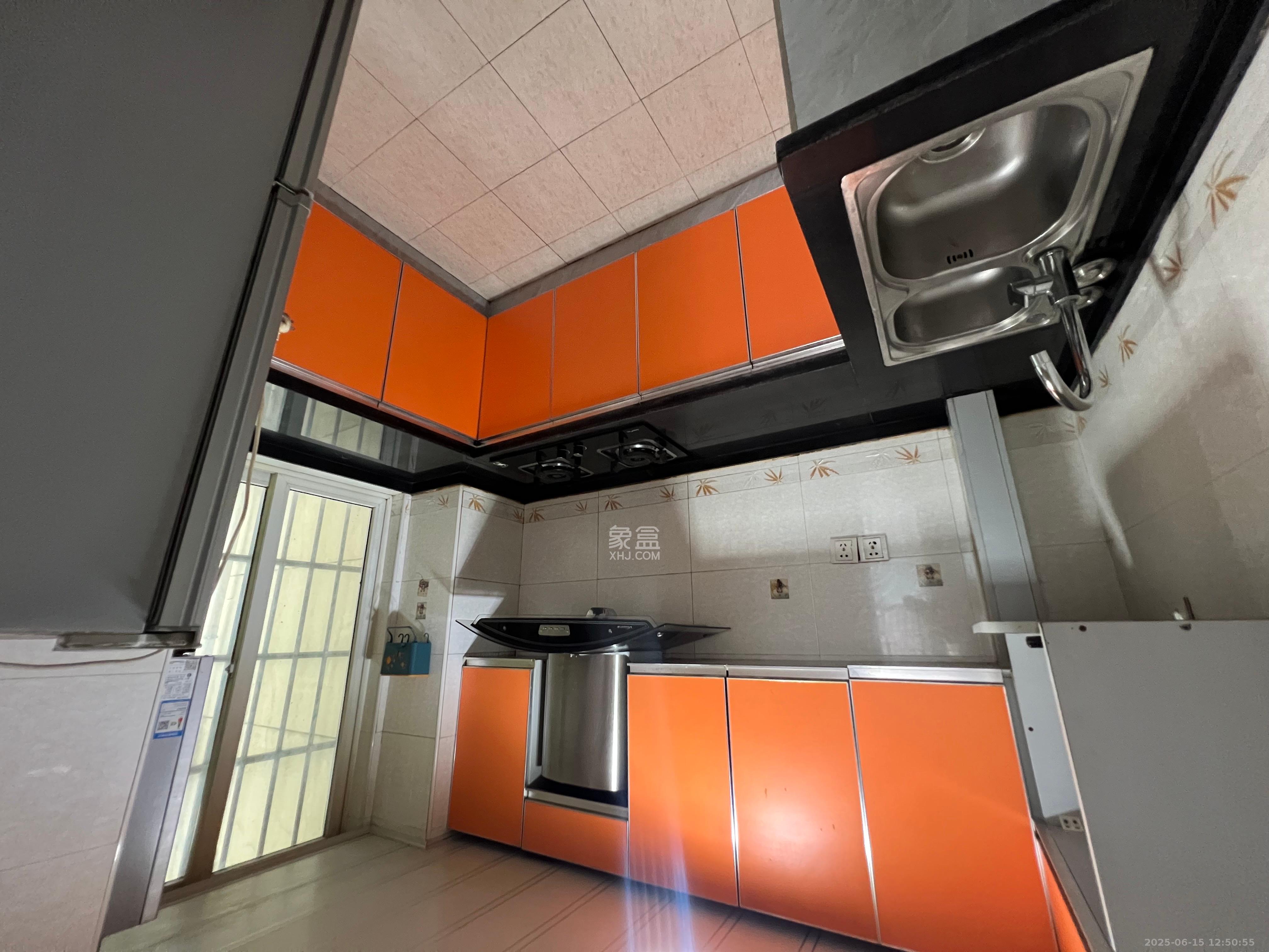 广泰家园  3室2厅2卫    1600.0元/月 广泰家园  3室2厅2卫    1600.0元/月室内图