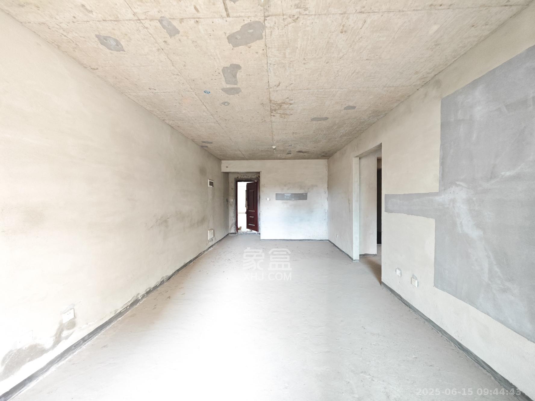 合能枫丹丽舍(柏悦名苑) 3室2厅2卫 105.0万 合能枫丹丽舍(柏悦名苑) 3室2厅2卫 105.0万客厅