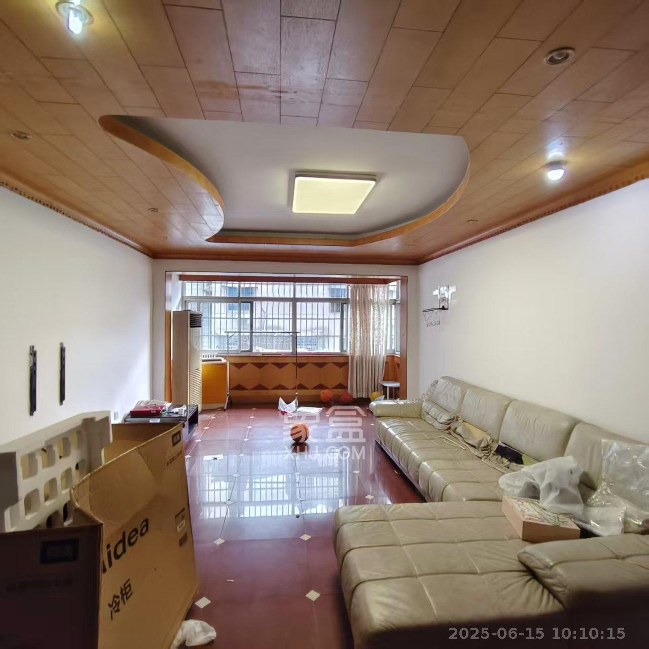 佳兴公寓  3室2厅2卫   3100.00元/月室内图
