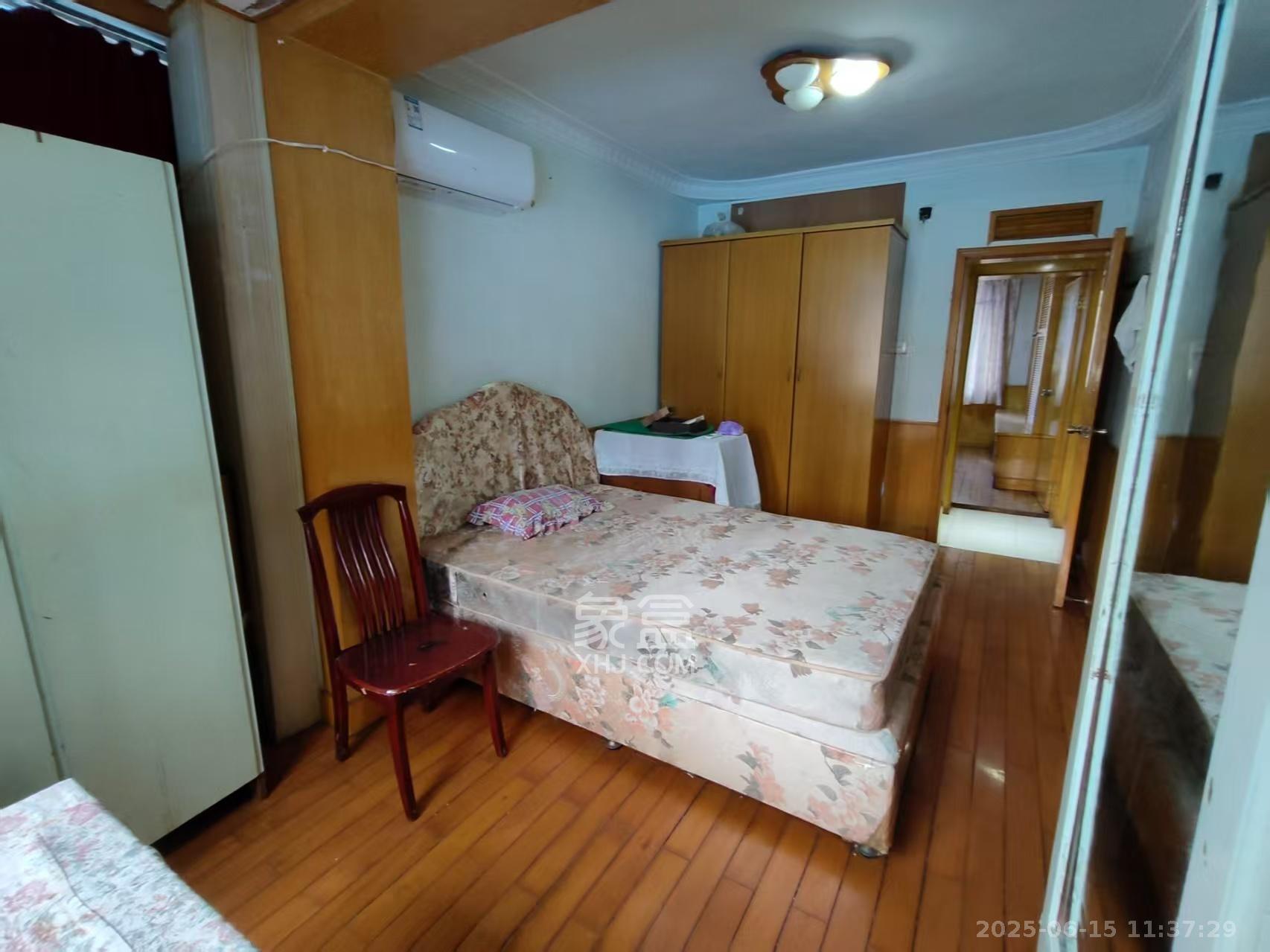 景园小区 3室1厅1卫 1600.0元/月 景园小区 3室1厅1卫 1600.0元/月室内图