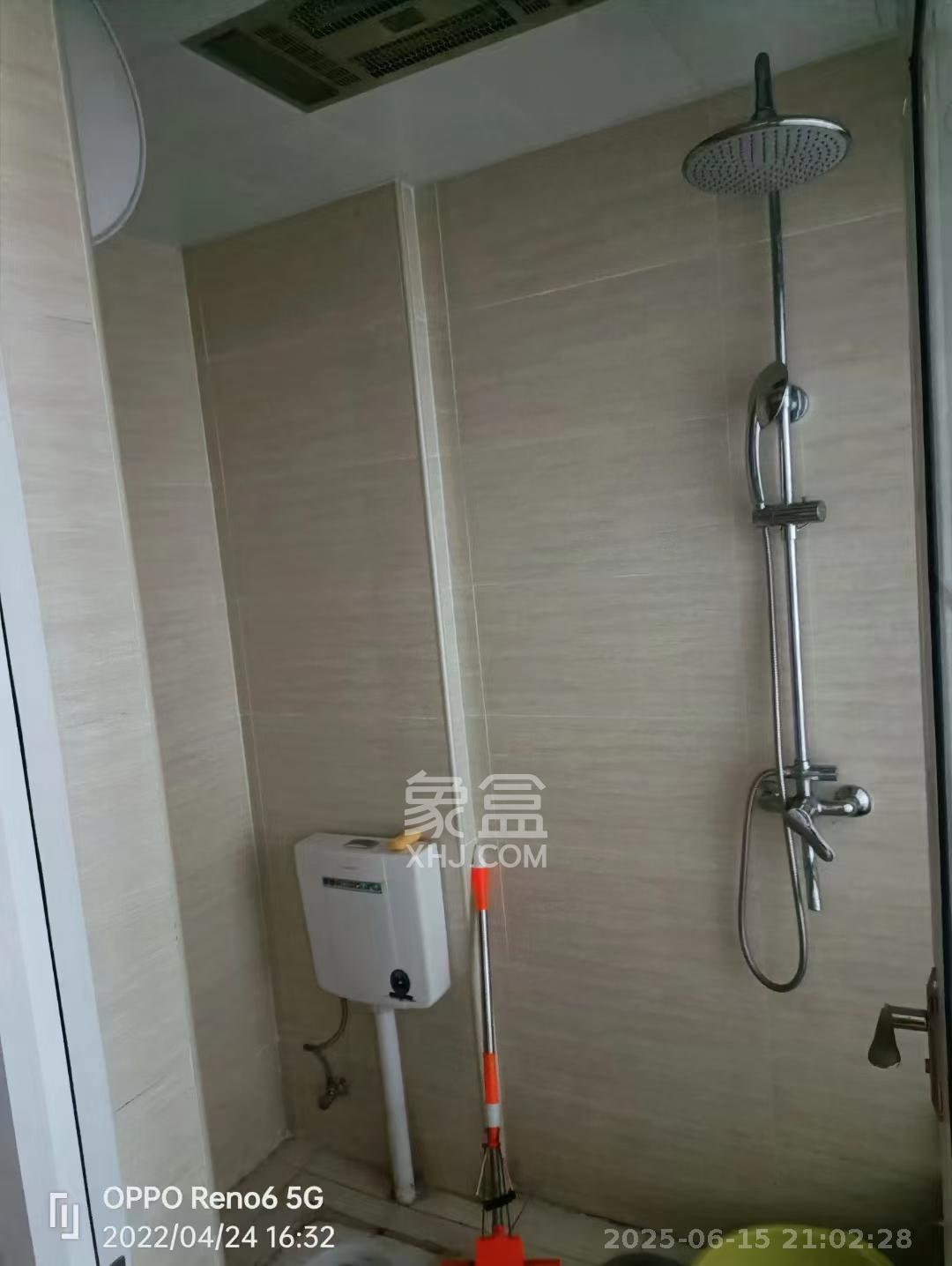 华侨假日中心(晟华苑) 1室1厅1卫 1600.0元/月 华侨假日中心(晟华苑) 1室1厅1卫 1600.0元/月室内图