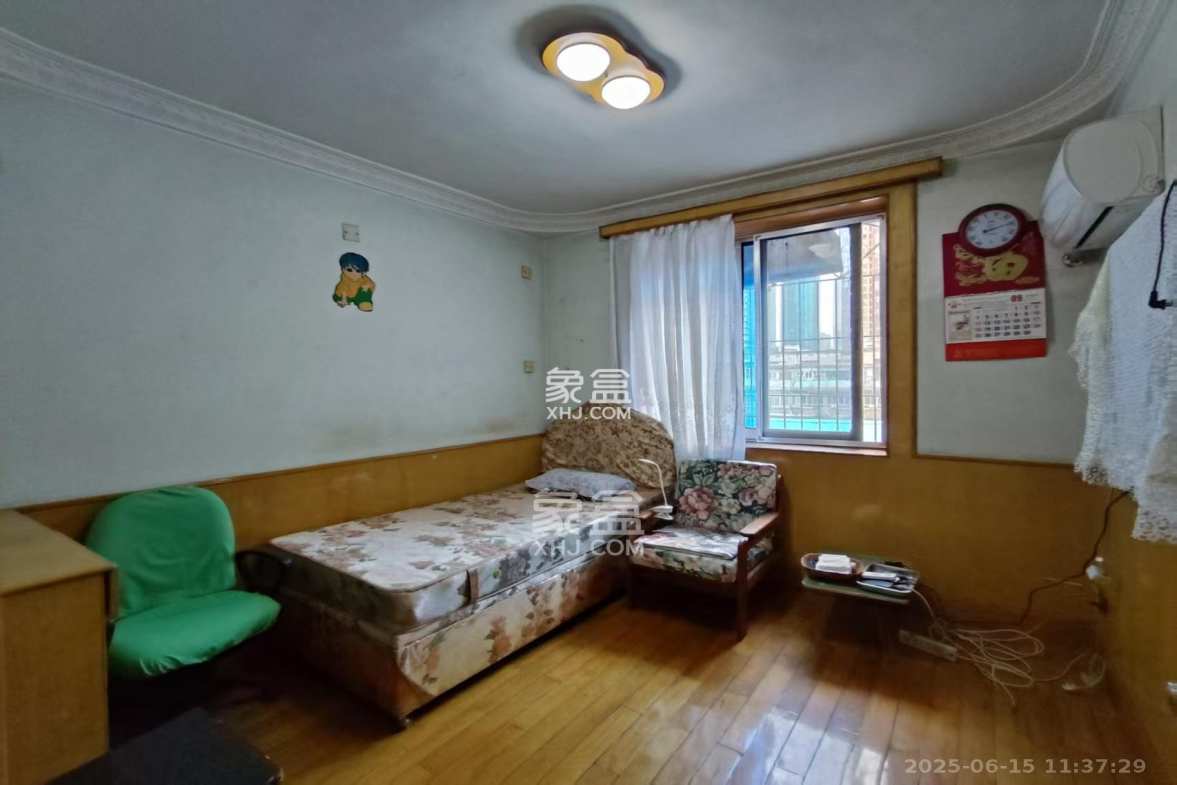 景园小区 3室1厅1卫 1600.0元/月 景园小区 3室1厅1卫 1600.0元/月室内图