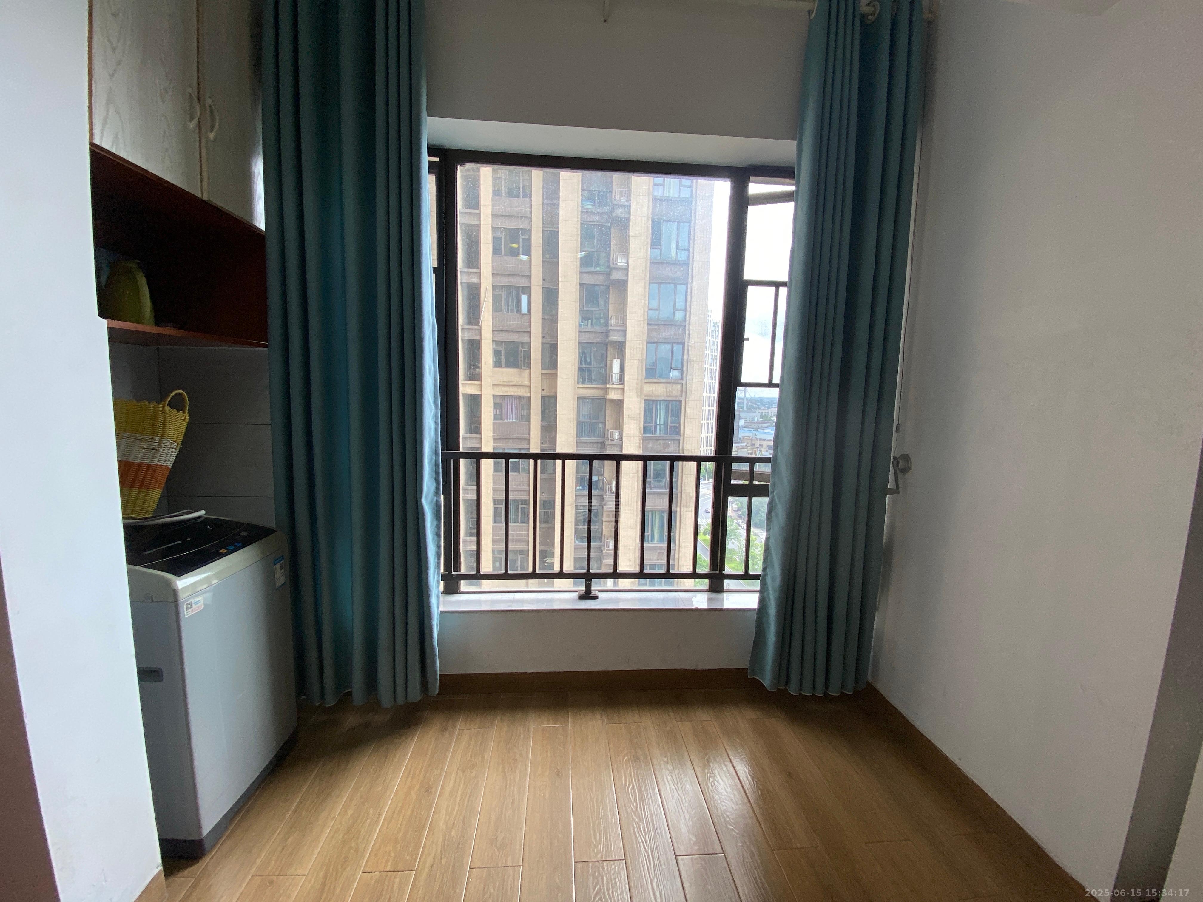 中泰财富湘江 1室1厅1卫 1400.0元/月 中泰财富湘江 1室1厅1卫 1400.0元/月室内图