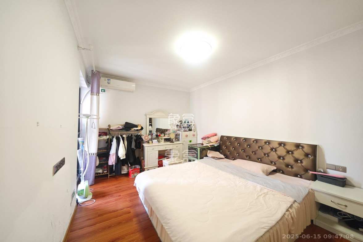 五矿万境水岸二期(五矿万境水岸和苑)  2室2厅1卫    91.8万 五矿万境水岸二期(五矿万境水岸和苑)  2室2厅1卫    91.8万卧室