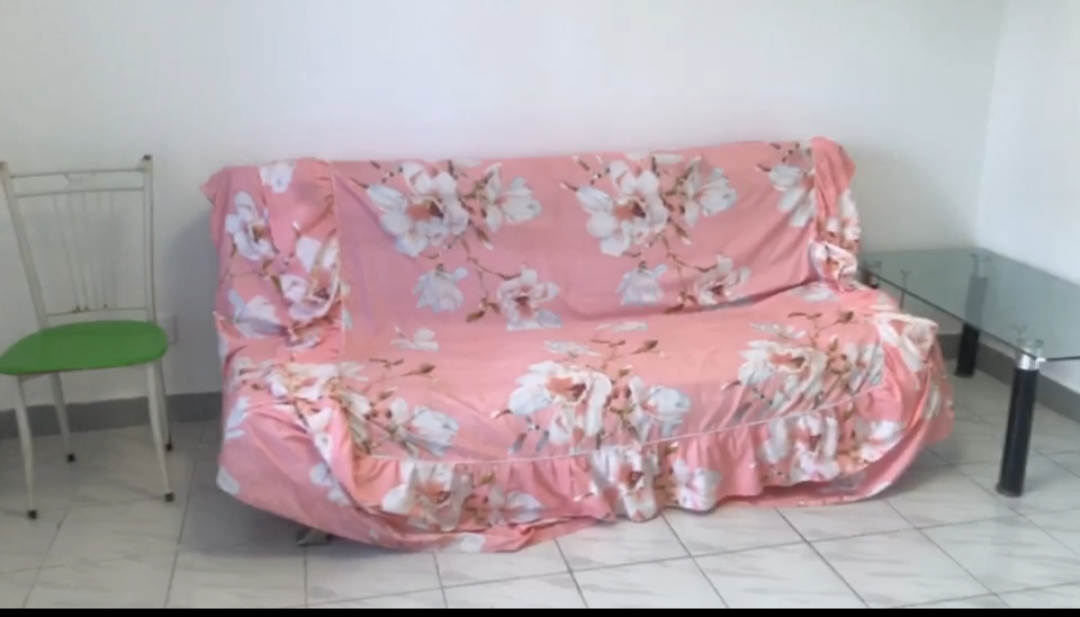 港苑小区 1室1厅1卫 1200.0元/月 港苑小区 1室1厅1卫 1200.0元/月室内图