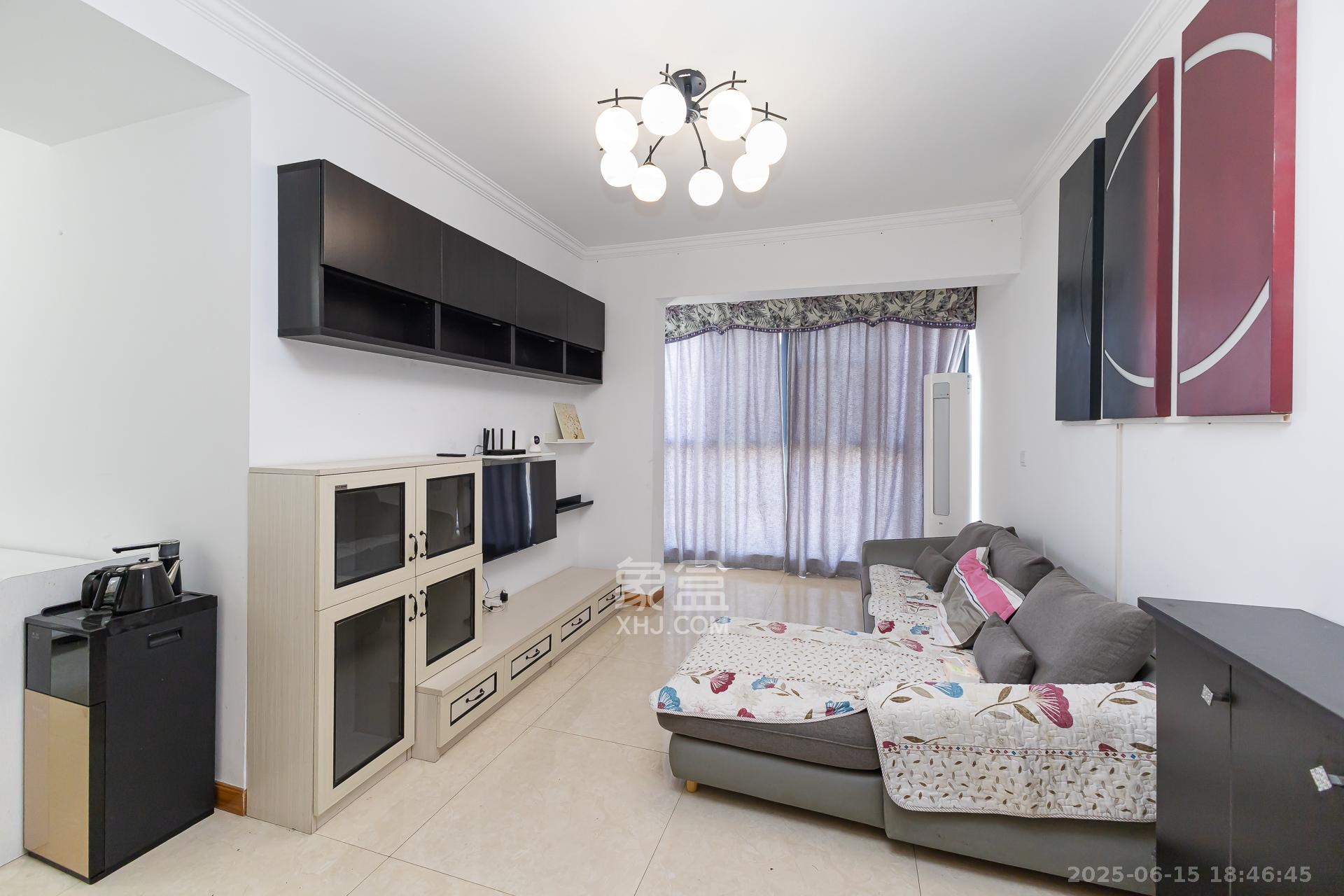 勤诚达新界  3室2厅1卫    80.0万 勤诚达新界  3室2厅1卫    80.0万客厅