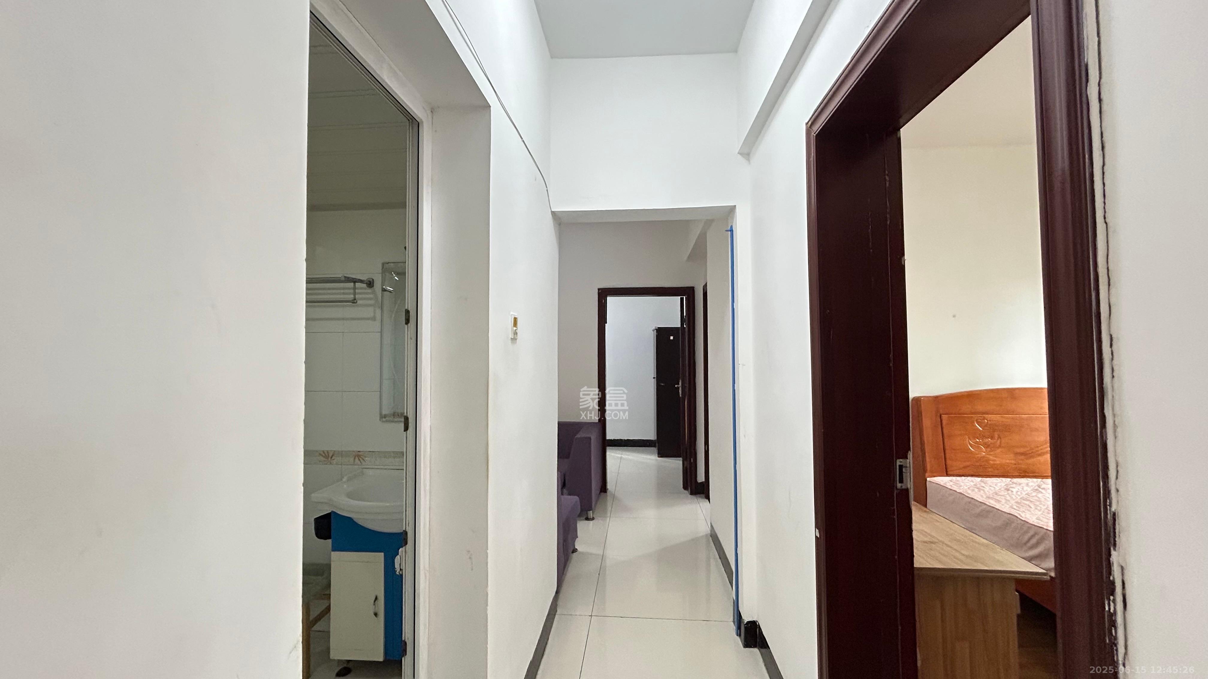 广泰家园  3室2厅2卫    1600.0元/月 广泰家园  3室2厅2卫    1600.0元/月室内图