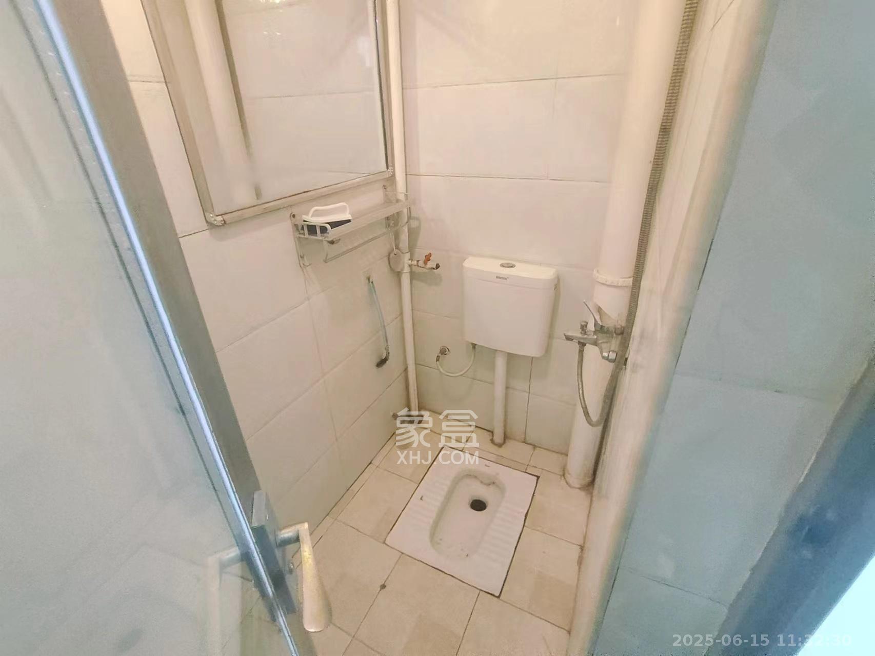 文庙坪小区  1室1厅1卫   1800.00元/月室内图