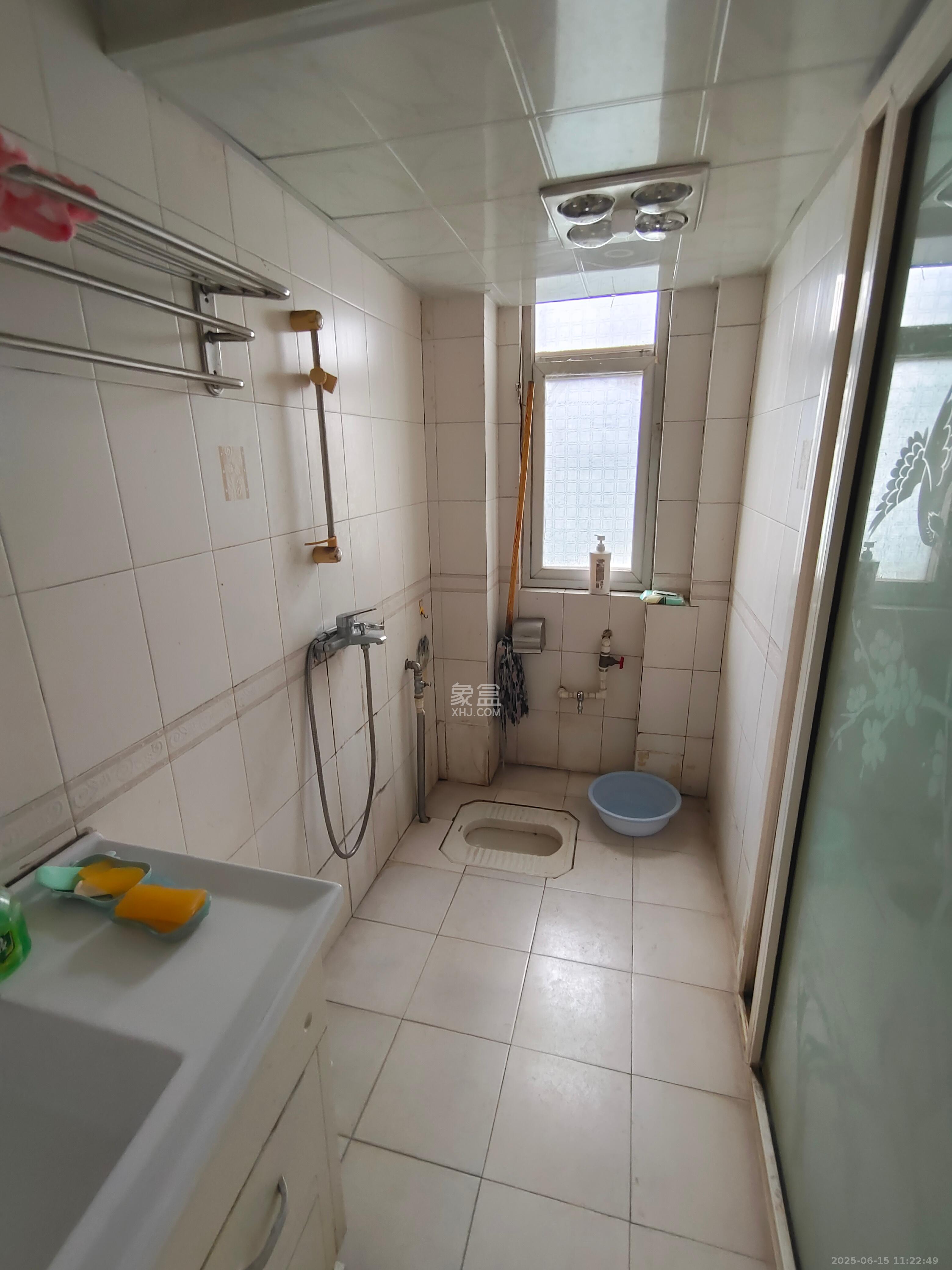 德政园 3室2厅2卫 2000.0元/月 德政园 3室2厅2卫 2000.0元/月室内图