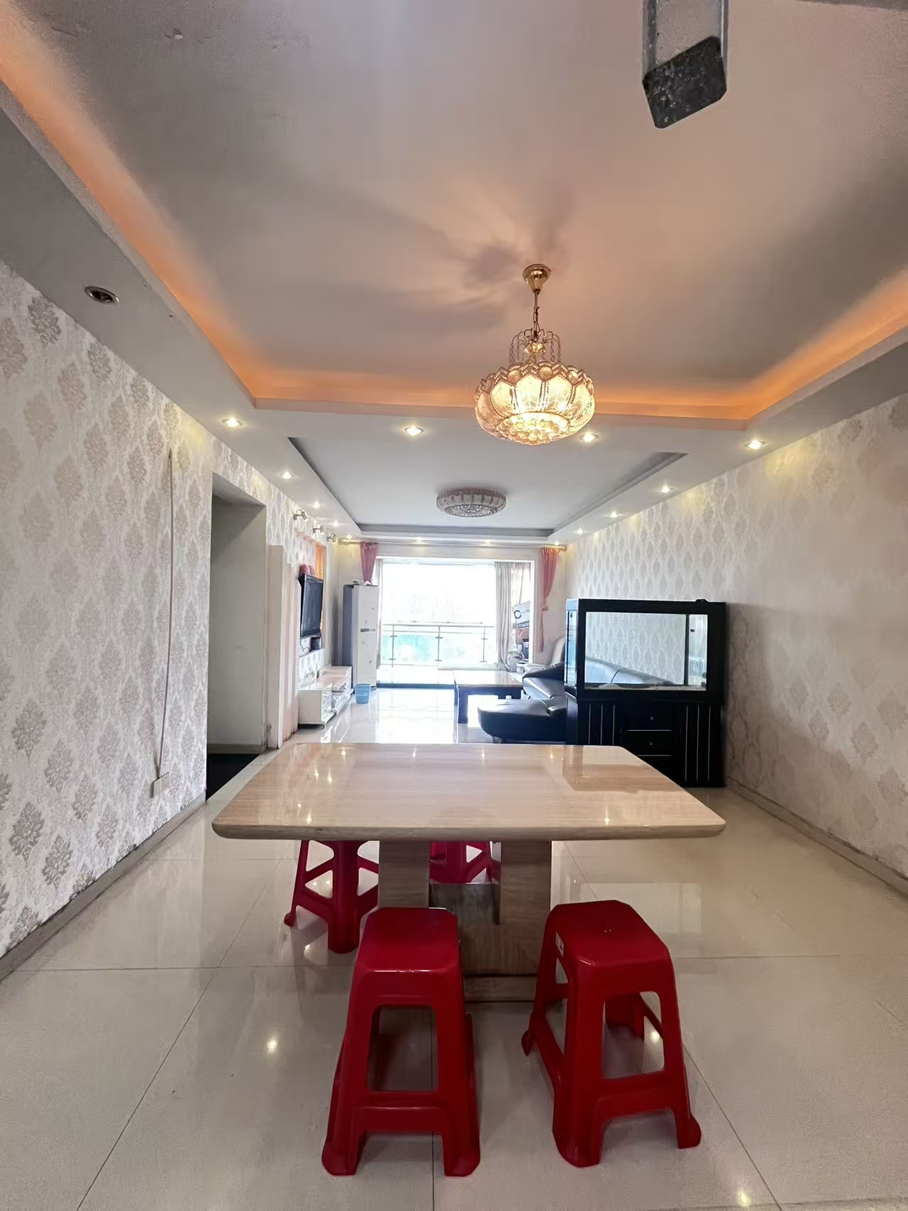 禧诚月畔湾  3室2厅2卫    1500.0元/月室内图