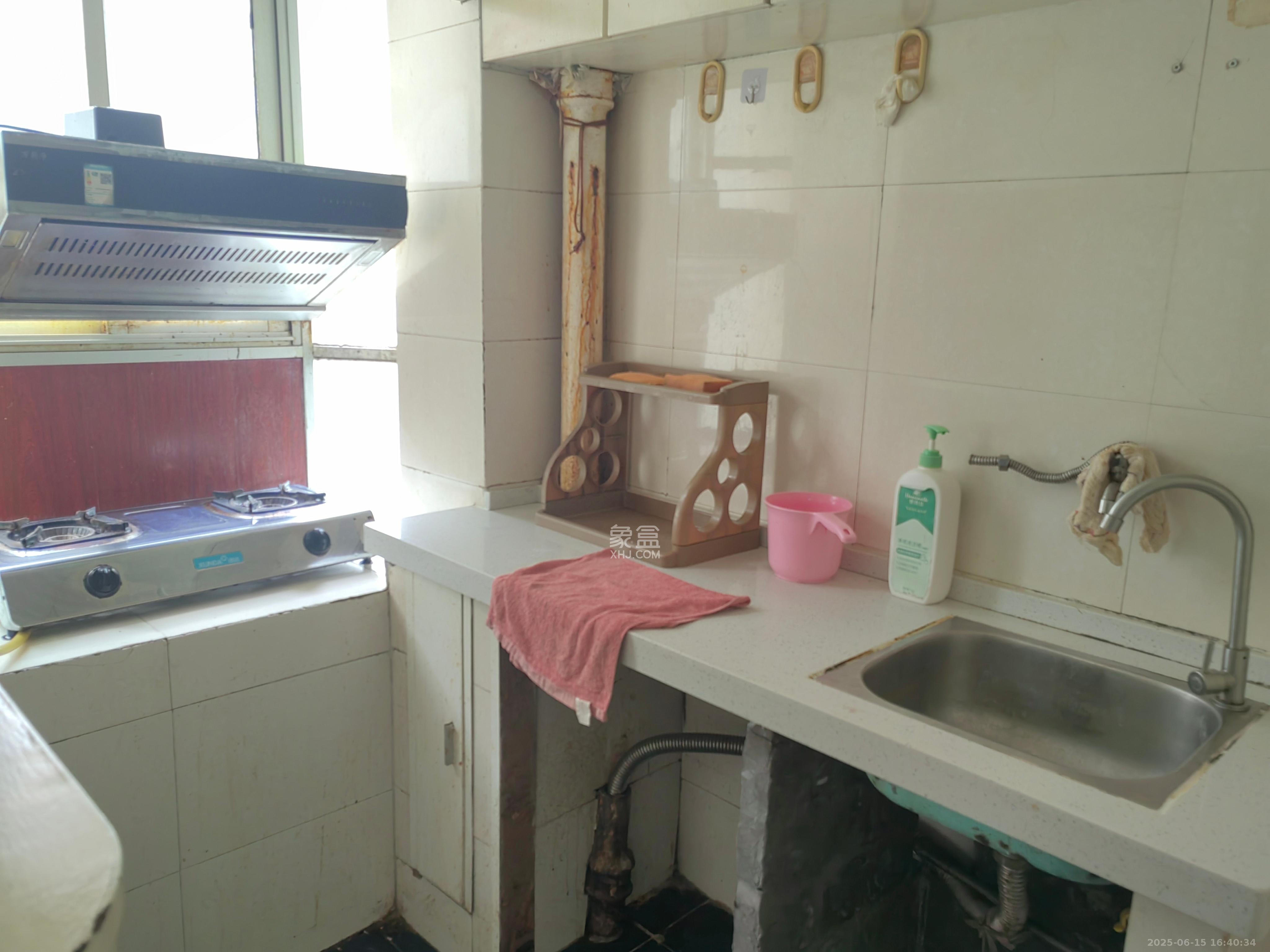 化工宿舍 2室1厅1卫 1800.0元/月 化工宿舍 2室1厅1卫 1800.0元/月室内图