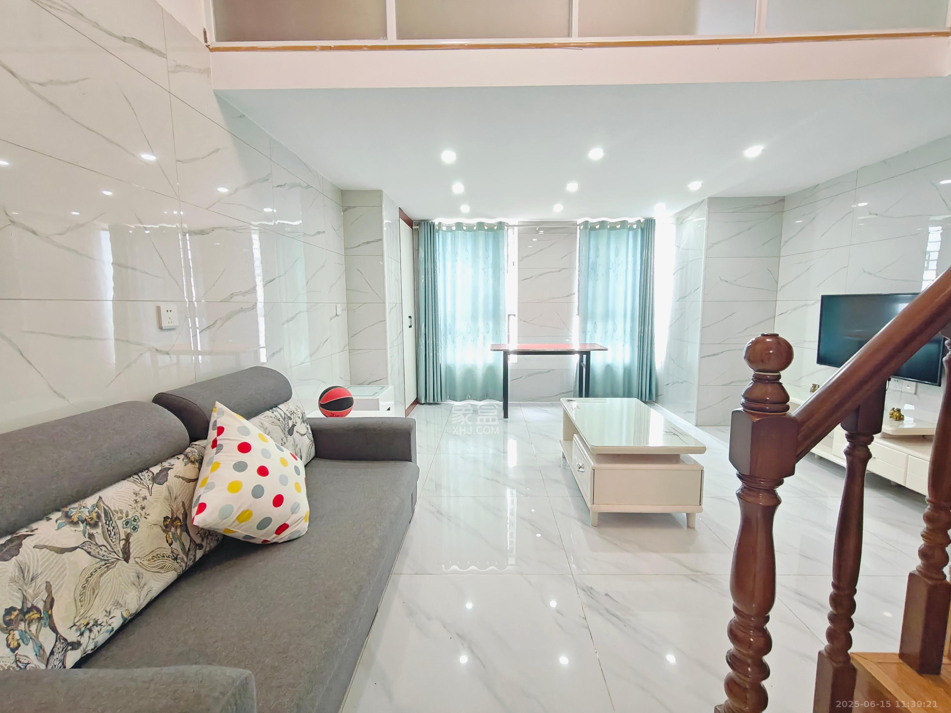 MOMA当代广场 2室1厅1卫 1500.0元/月 MOMA当代广场 2室1厅1卫 1500.0元/月室内图