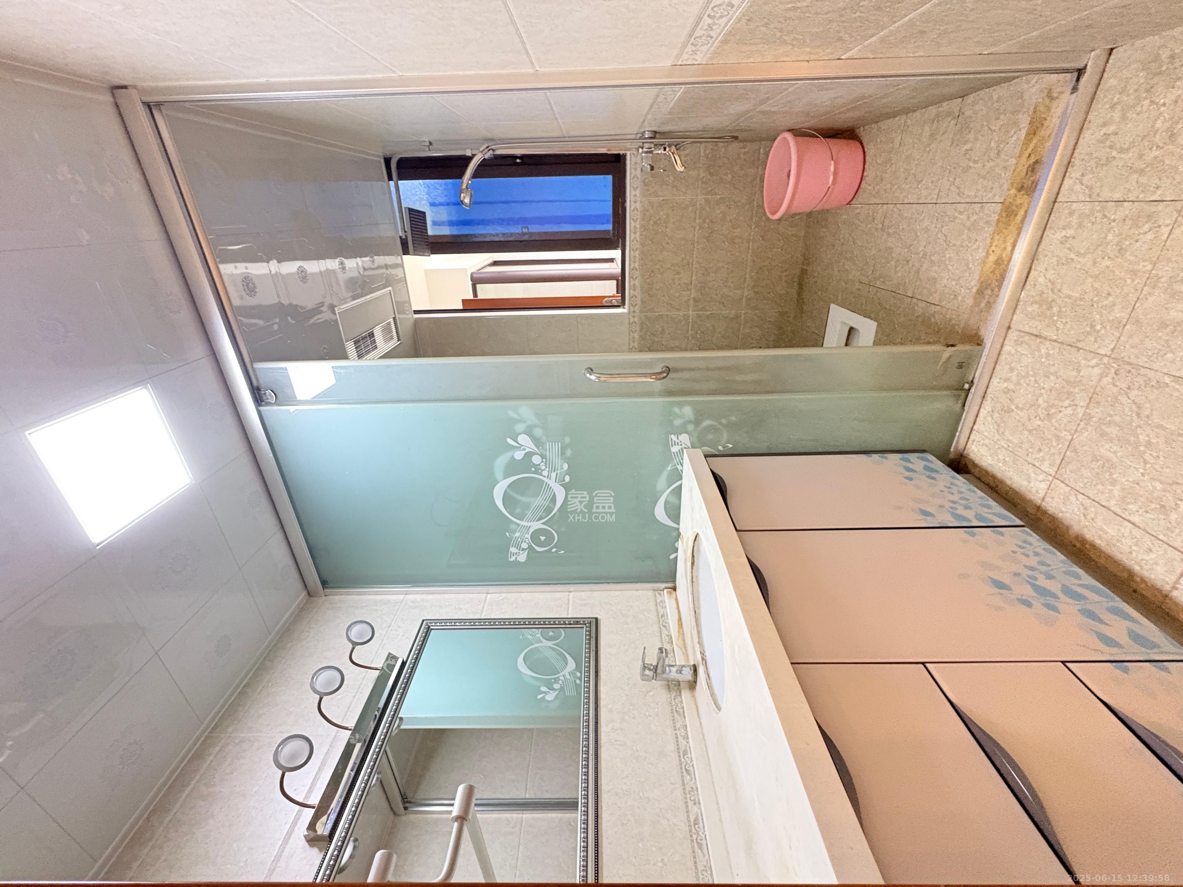 芒果天地(芒果雅苑)  1室2厅1卫   3200.00元/月室内图
