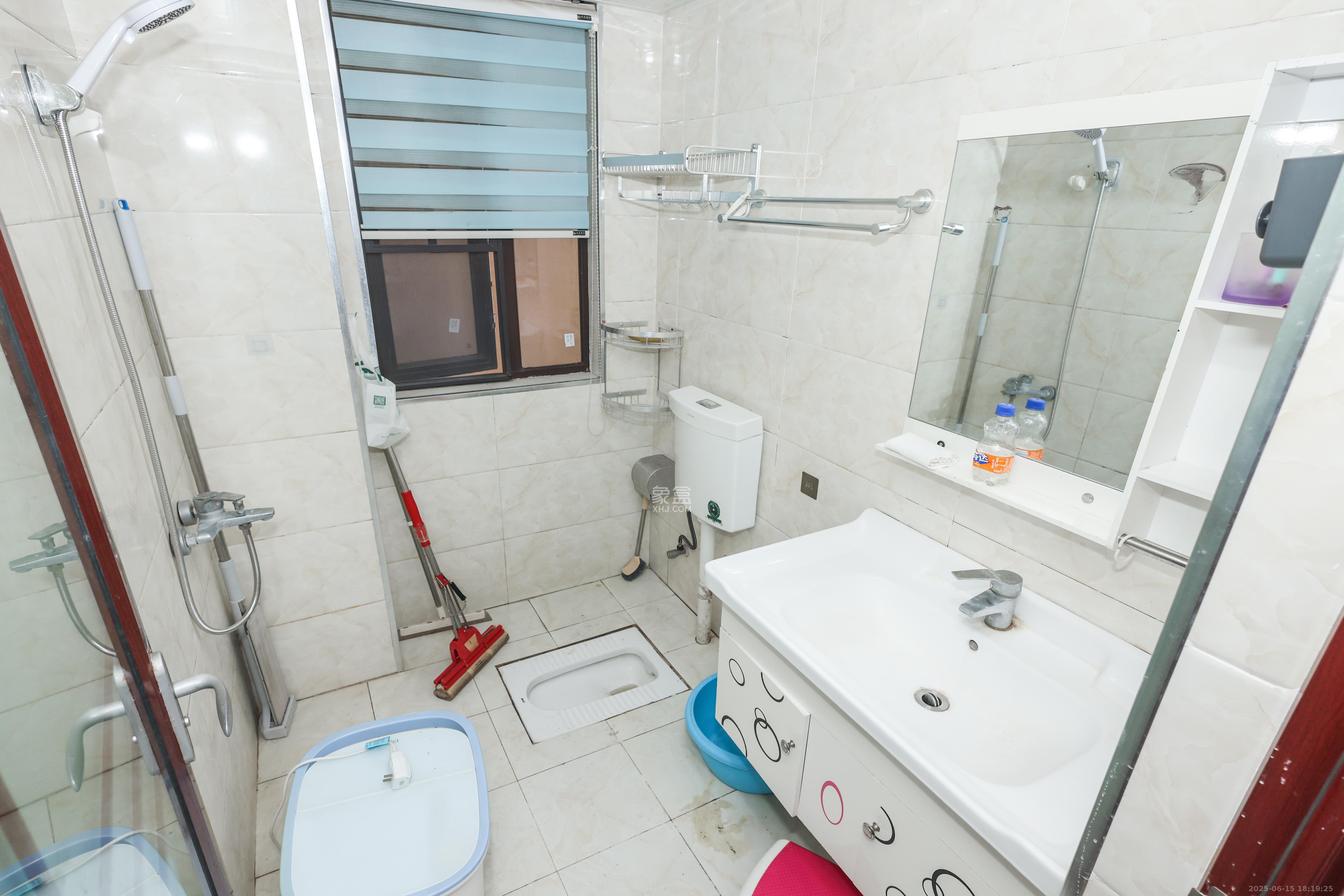 梅溪鑫苑名家 2室2厅1卫 67.0万 梅溪鑫苑名家 2室2厅1卫 67.0万卫生间