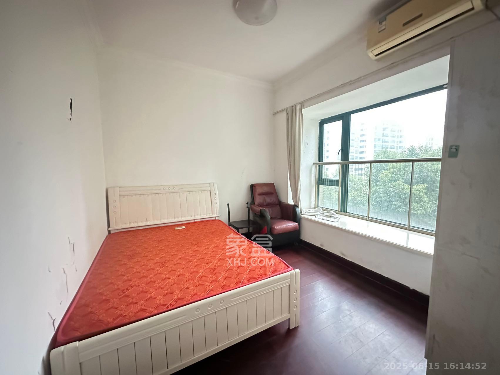 恒大城 4室2厅2卫 2500.0元/月 恒大城 4室2厅2卫 2500.0元/月室内图