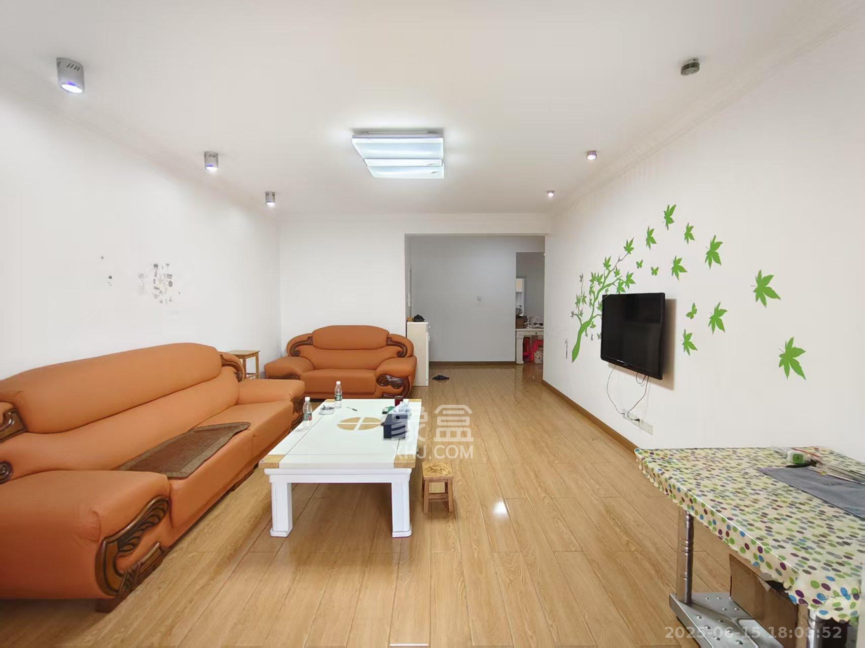 富兴嘉城(富兴汇中央) 4室2厅2卫 2600.0元/月 富兴嘉城(富兴汇中央) 4室2厅2卫 2600.0元/月室内图