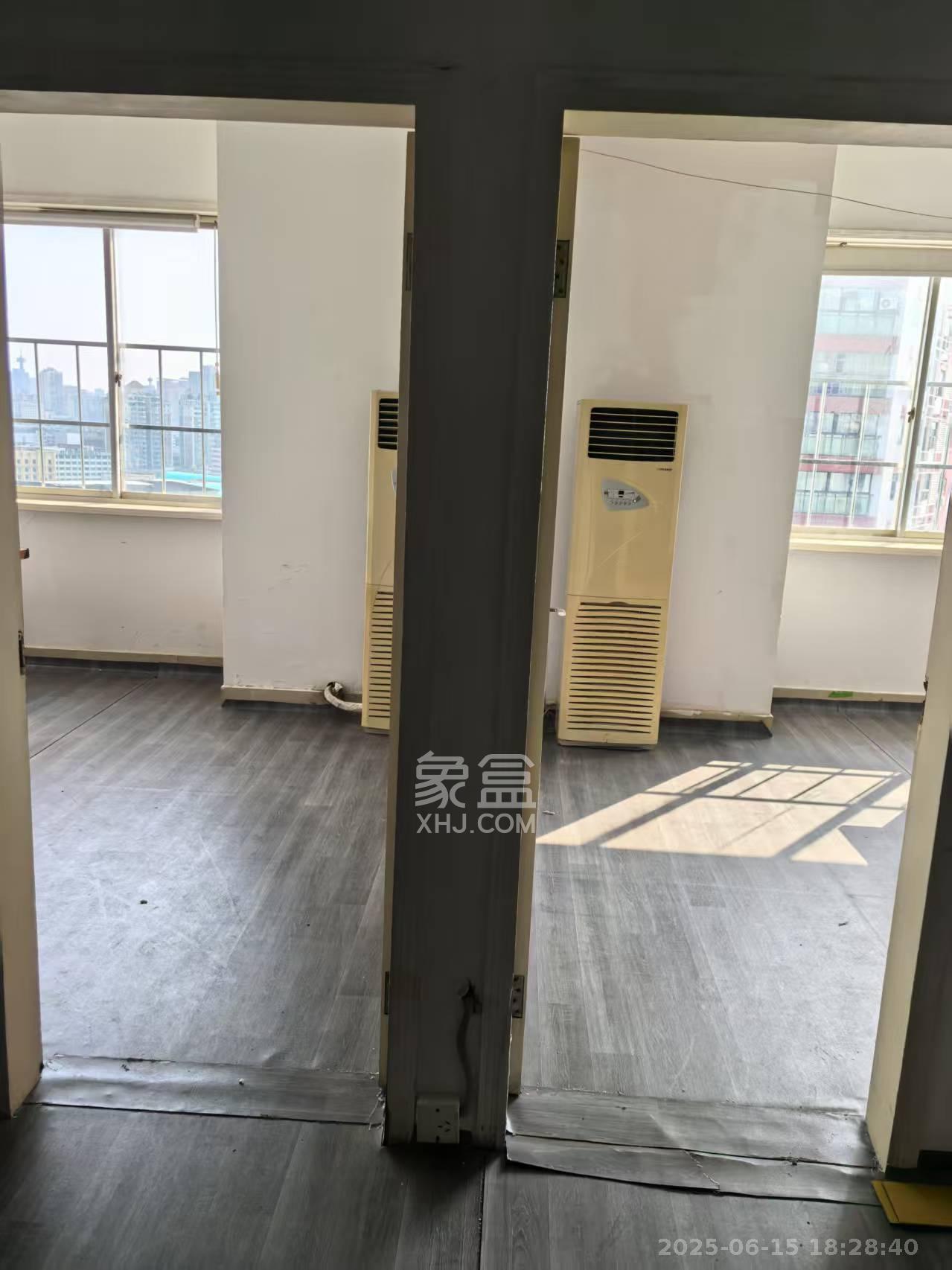 千喜华城   105.44㎡     2800.00元/月室内图