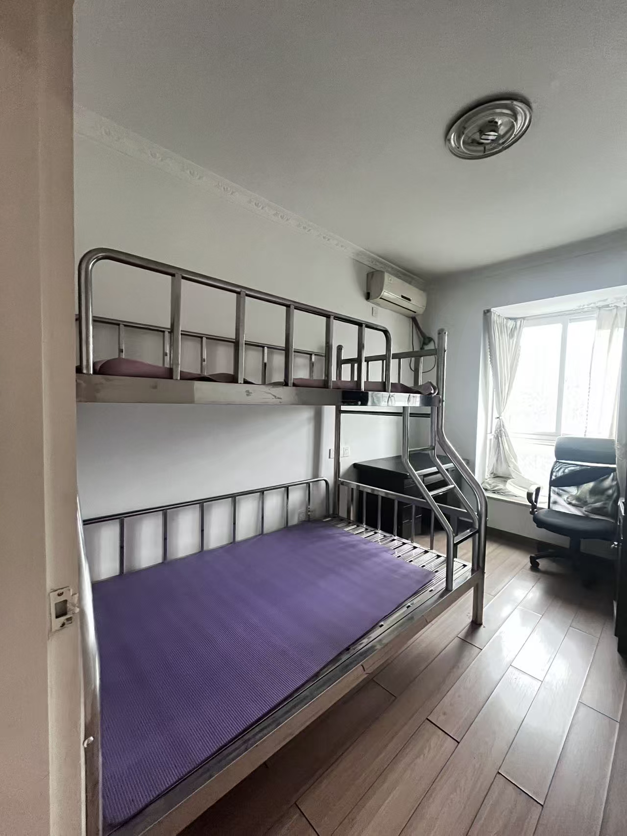 禧诚月畔湾  3室2厅2卫    1500.0元/月室内图