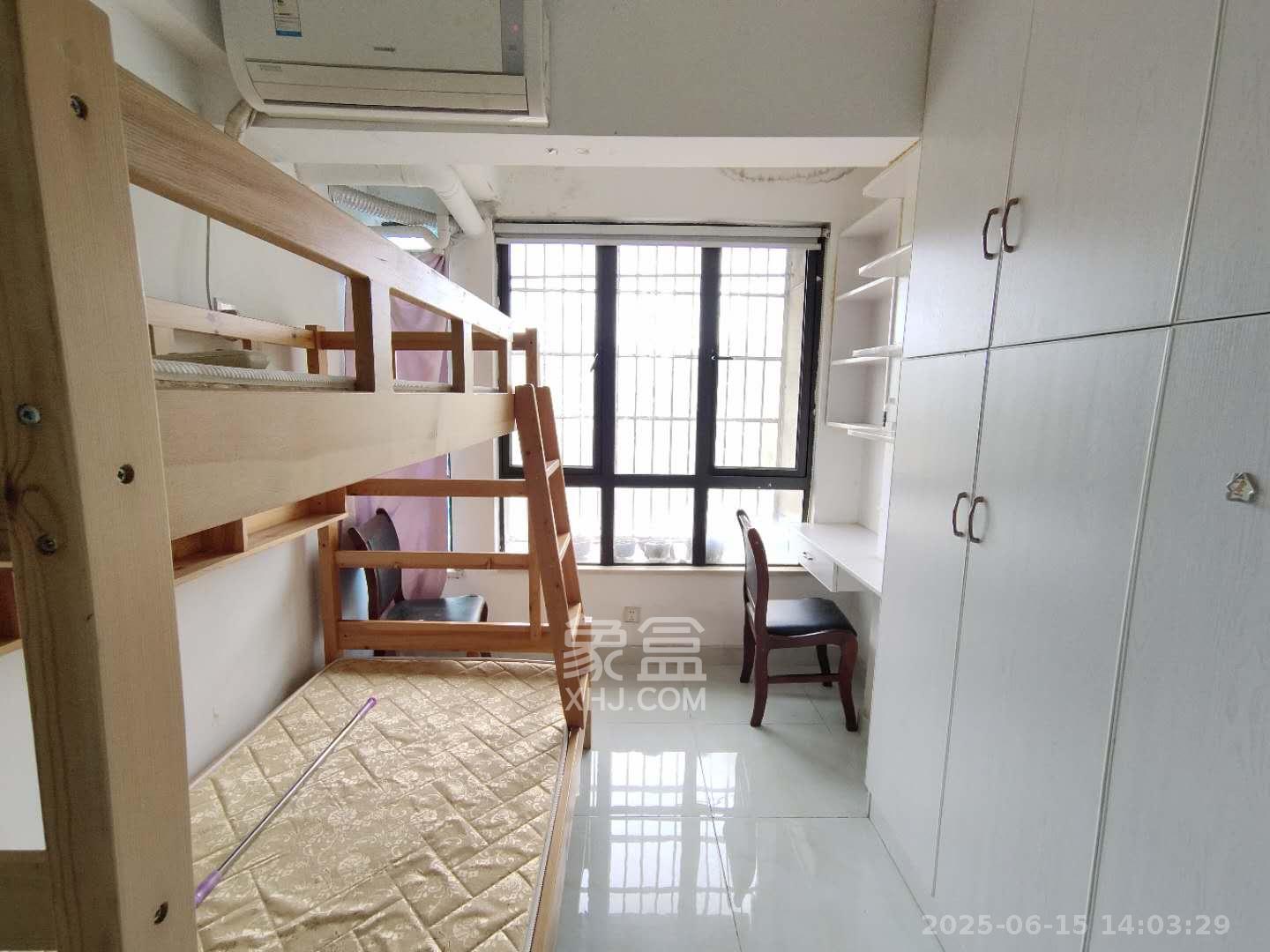 南枫时光  1室1厅1卫   1700.00元/月室内图
