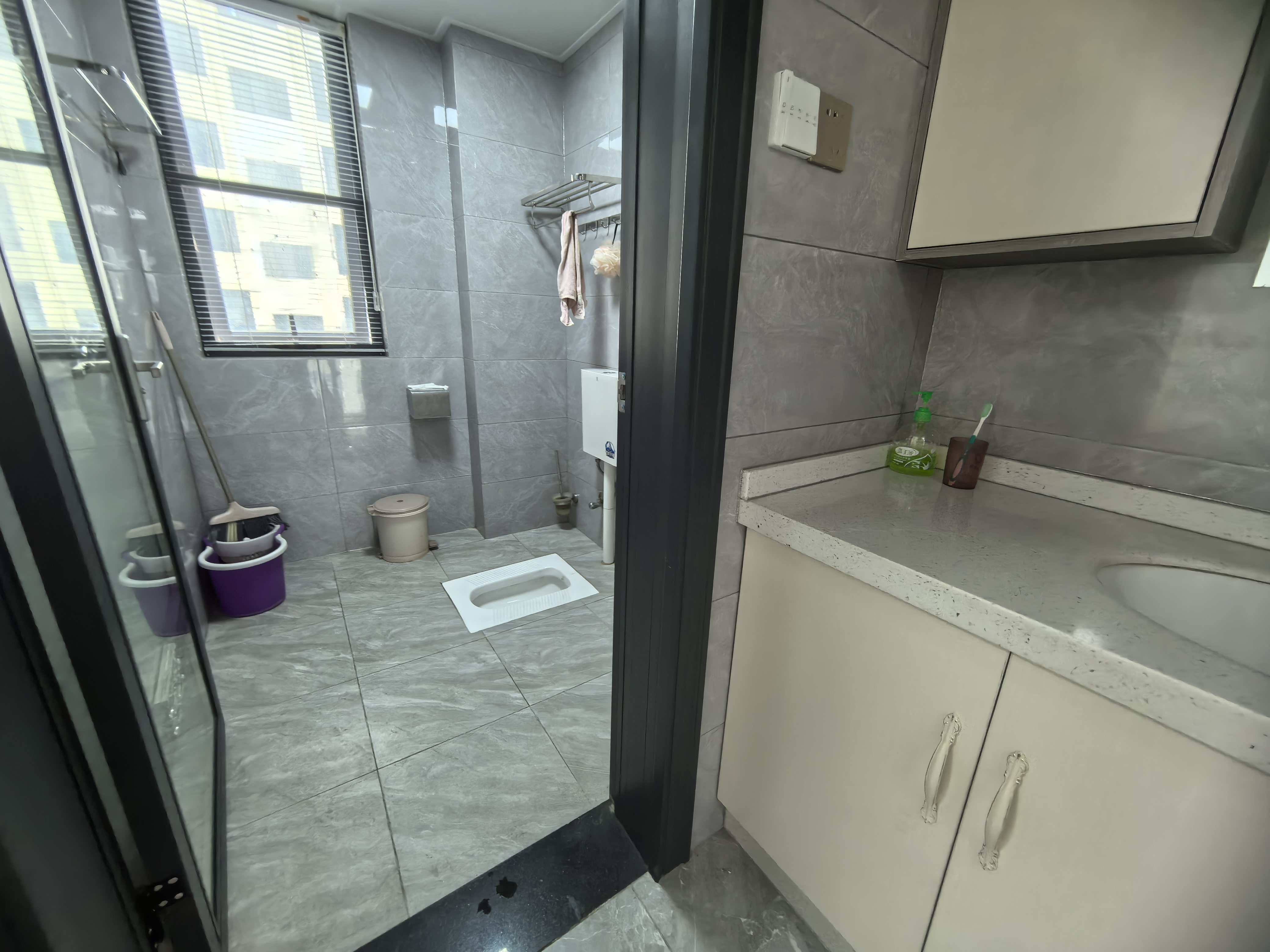 高盛国际 4室2厅2卫 2000.0元/月 高盛国际 4室2厅2卫 2000.0元/月室内图