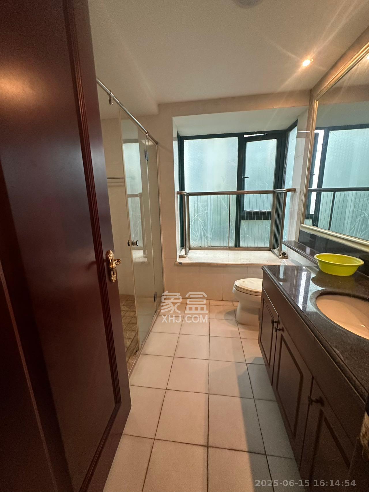 恒大城 4室2厅2卫 2500.0元/月 恒大城 4室2厅2卫 2500.0元/月室内图