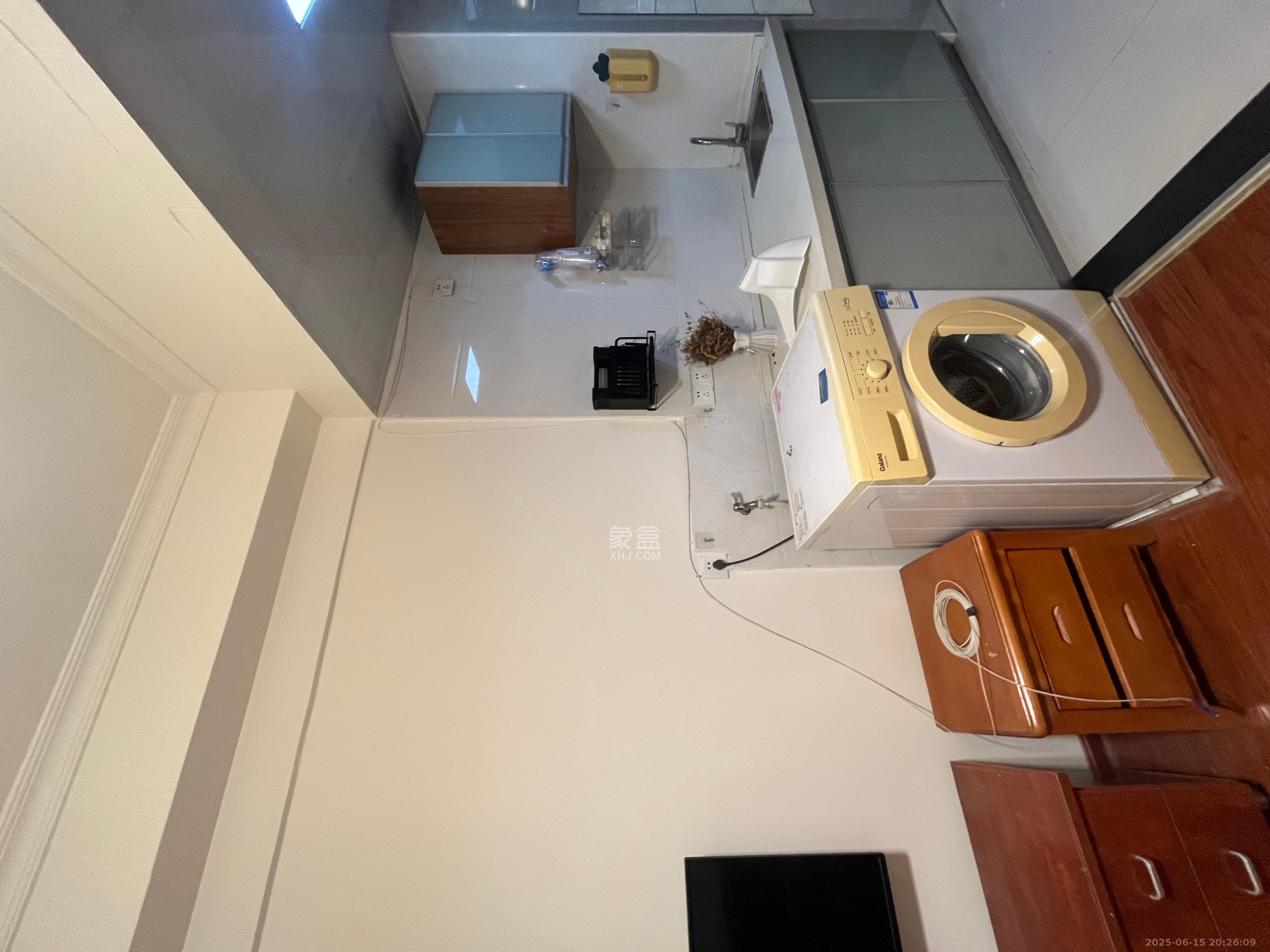 星城荣域  1室1厅1卫   1600.00元/月室内图