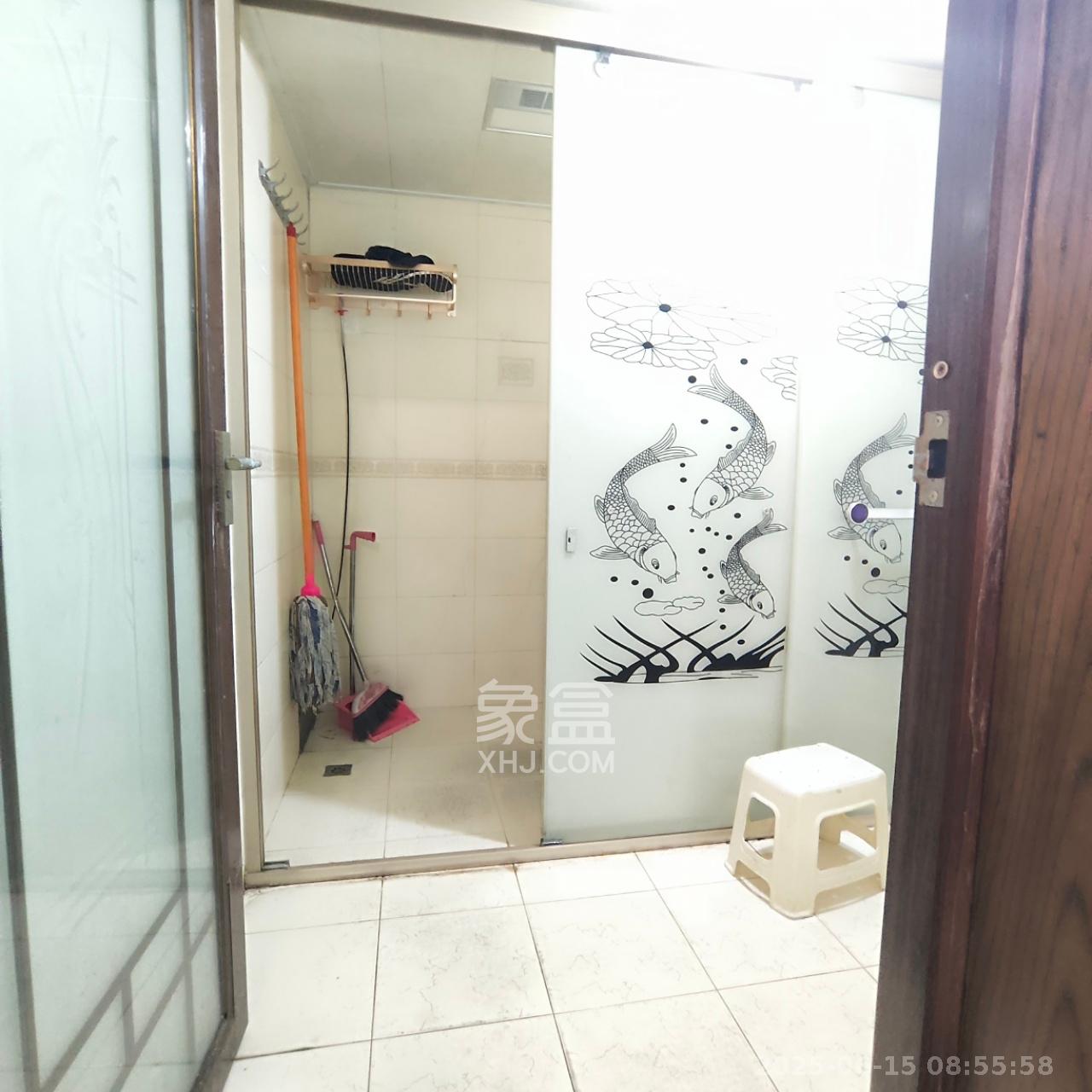 中南汽车世界  3室2厅1卫   1600.00元/月室内图