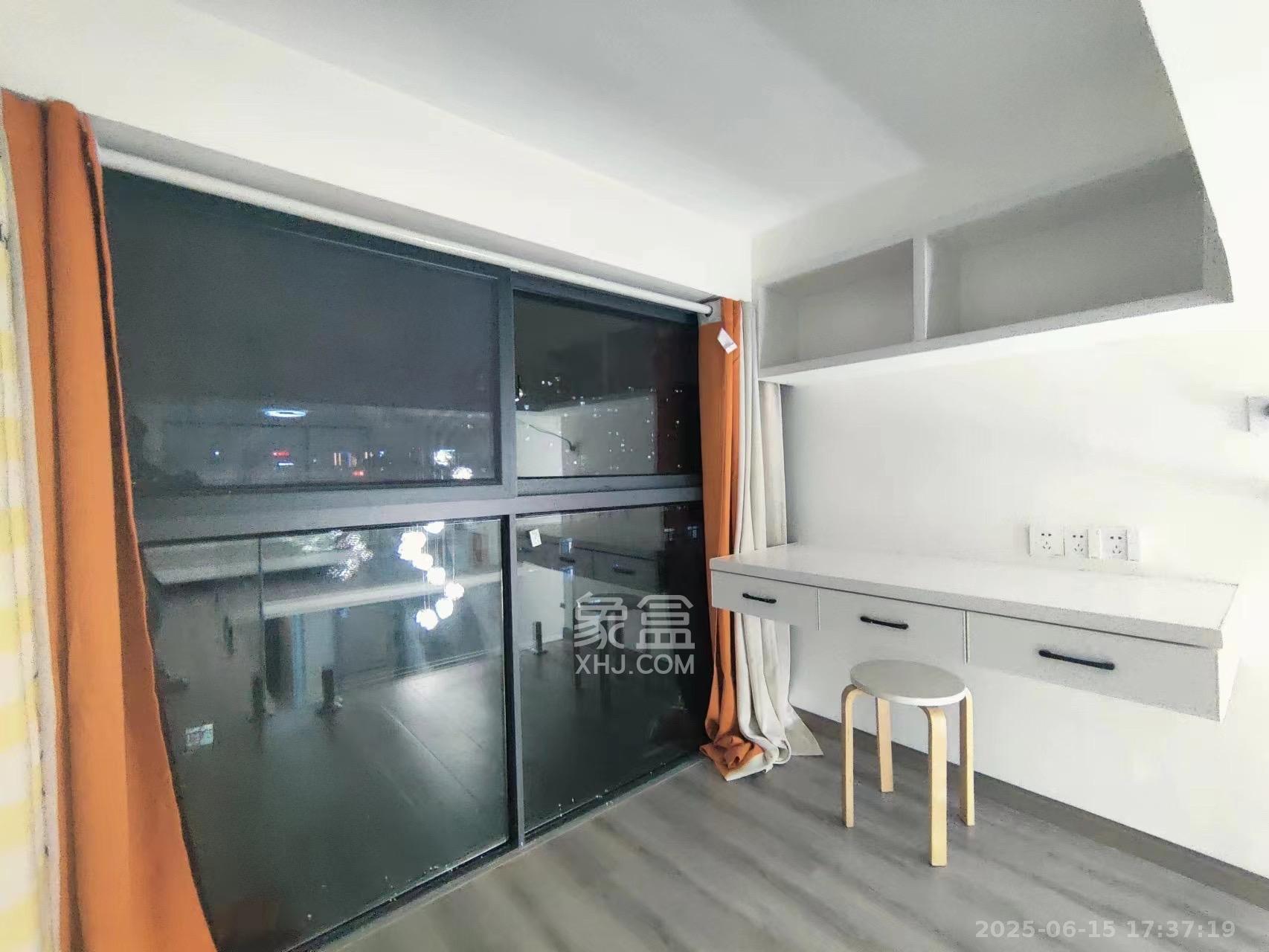 裕天国际商汇中心 1室0厅0卫 1800.0元/月 裕天国际商汇中心 1室0厅0卫 1800.0元/月室内图