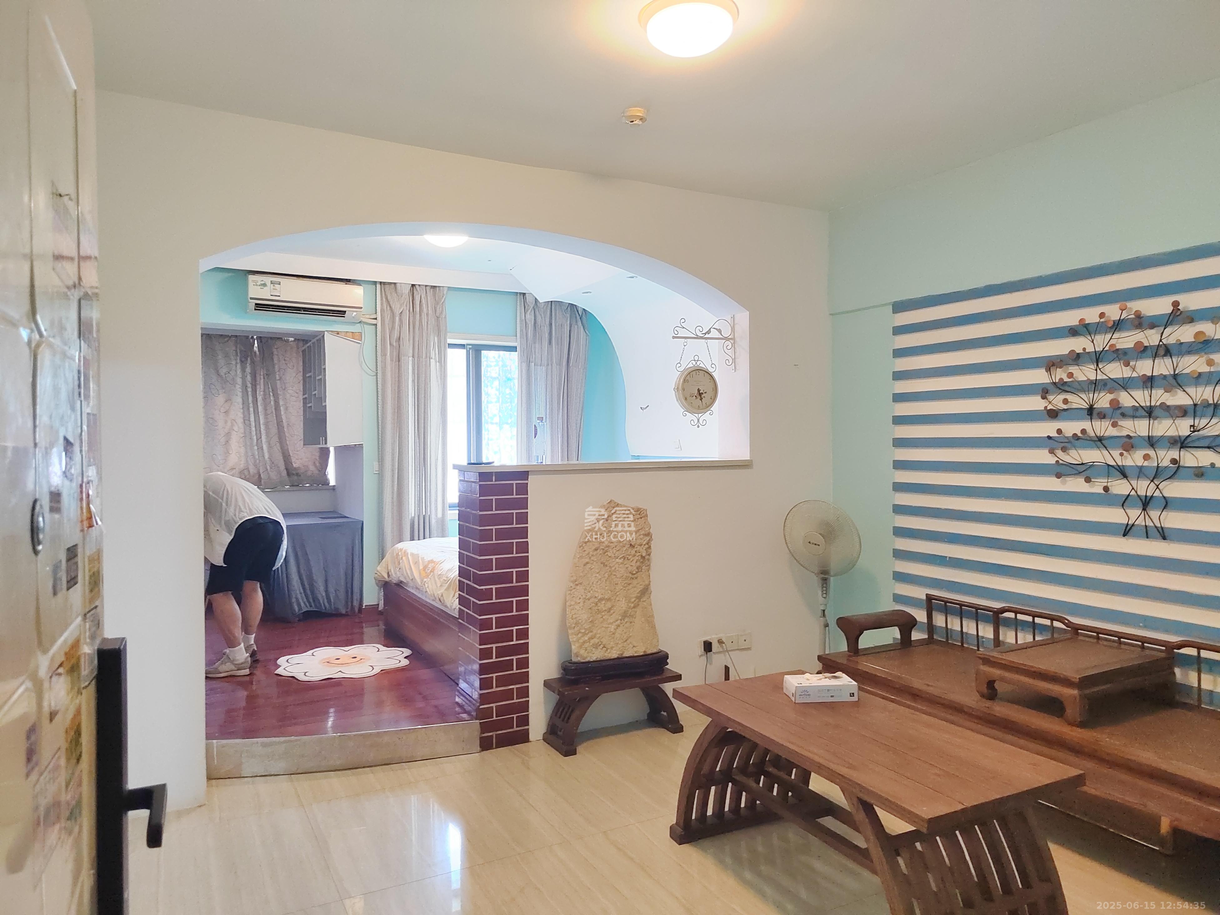 满庭芳小区 1室1厅1卫 1650.0元/月 满庭芳小区 1室1厅1卫 1650.0元/月室内图