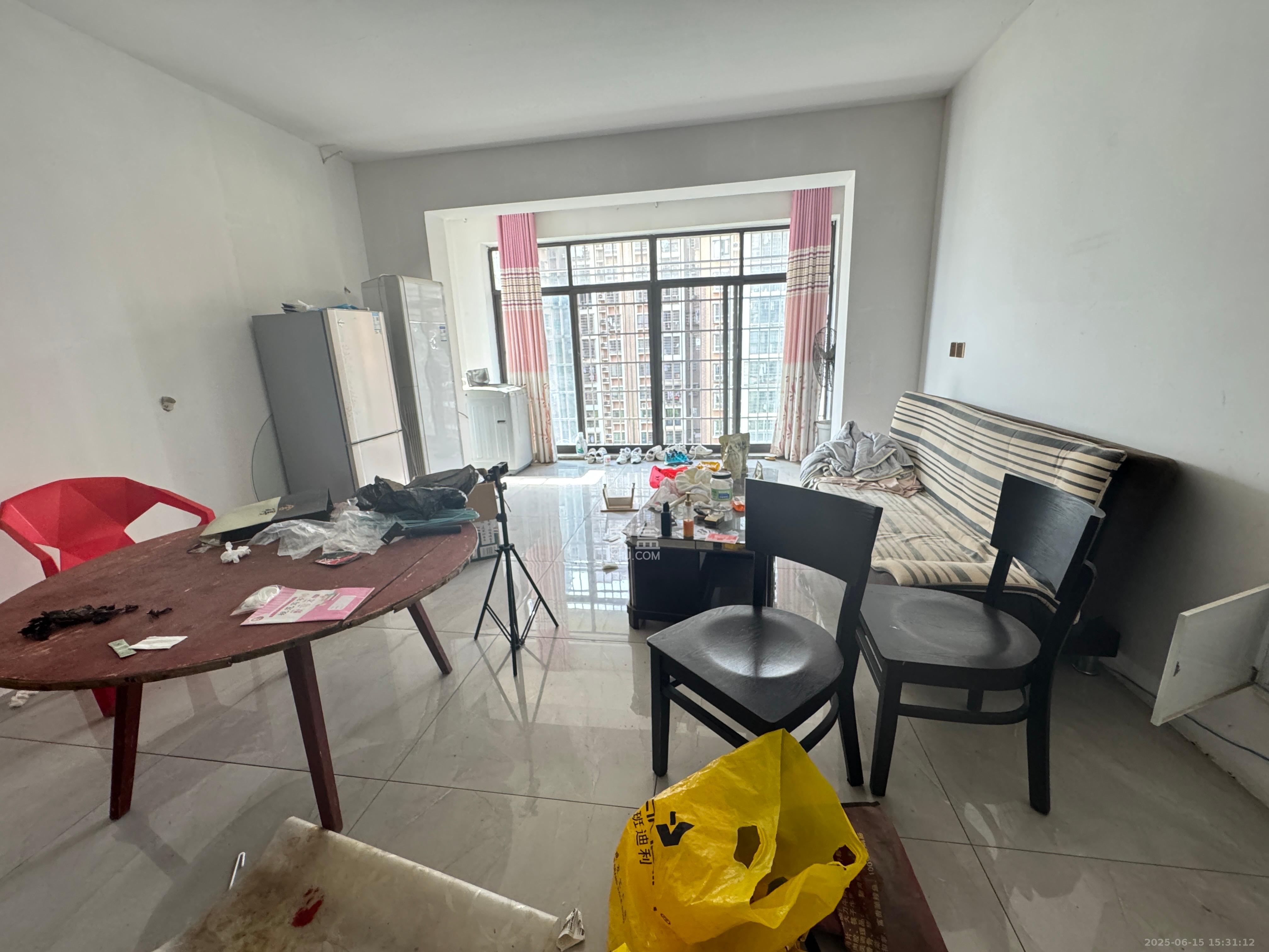 金南家园二期  4室2厅1卫    2600.0元/月 金南家园二期  4室2厅1卫    2600.0元/月室内图