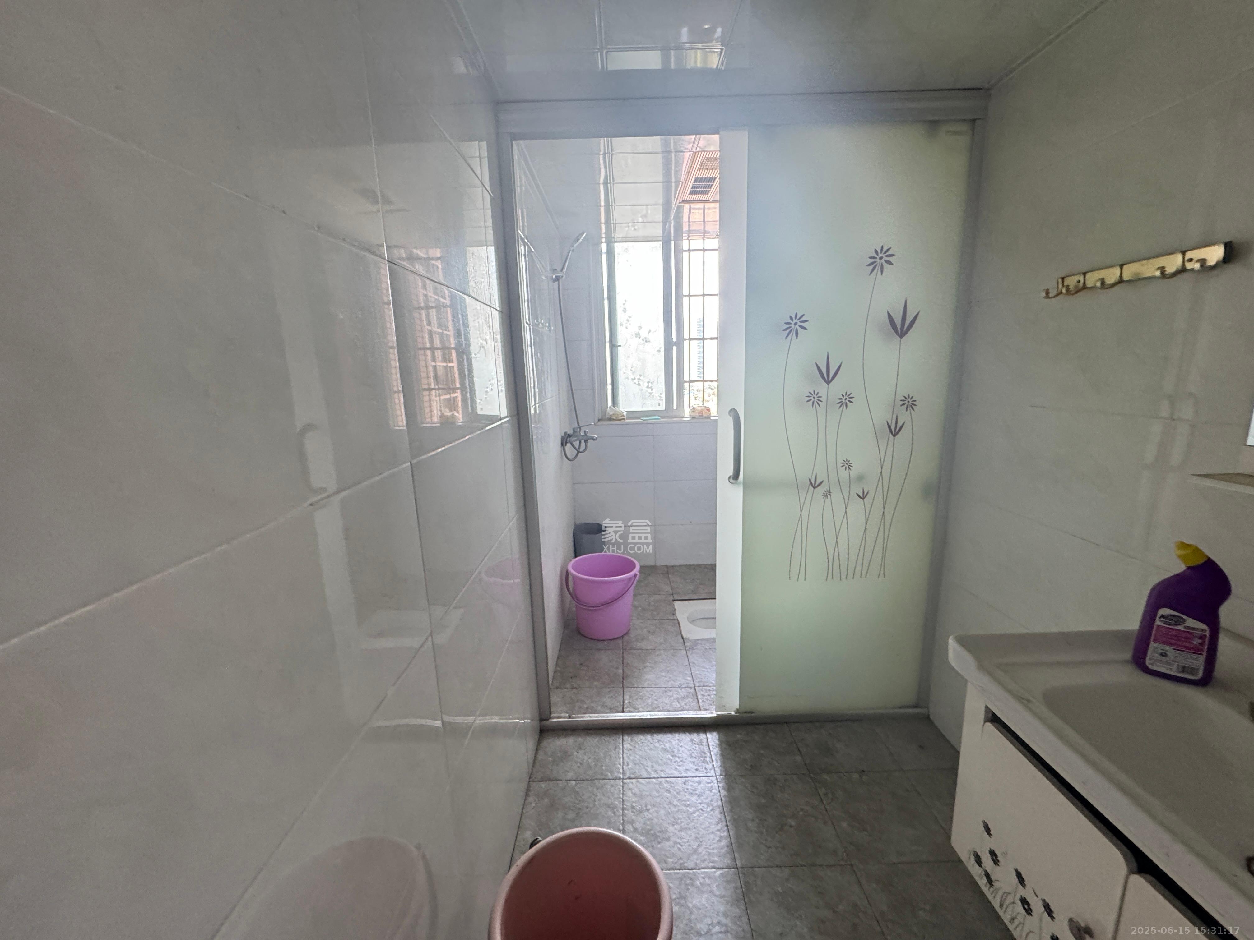 金南家园二期  4室2厅1卫    2600.0元/月 金南家园二期  4室2厅1卫    2600.0元/月室内图