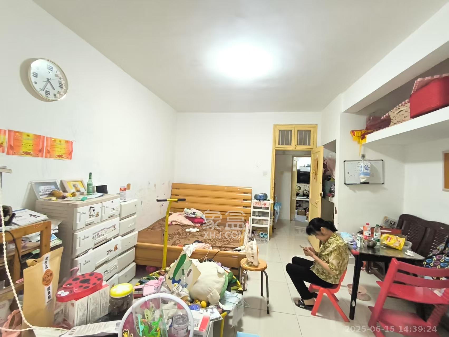 湖南日报宿舍 1室1厅1卫 1800.0元/月 湖南日报宿舍 1室1厅1卫 1800.0元/月室内图