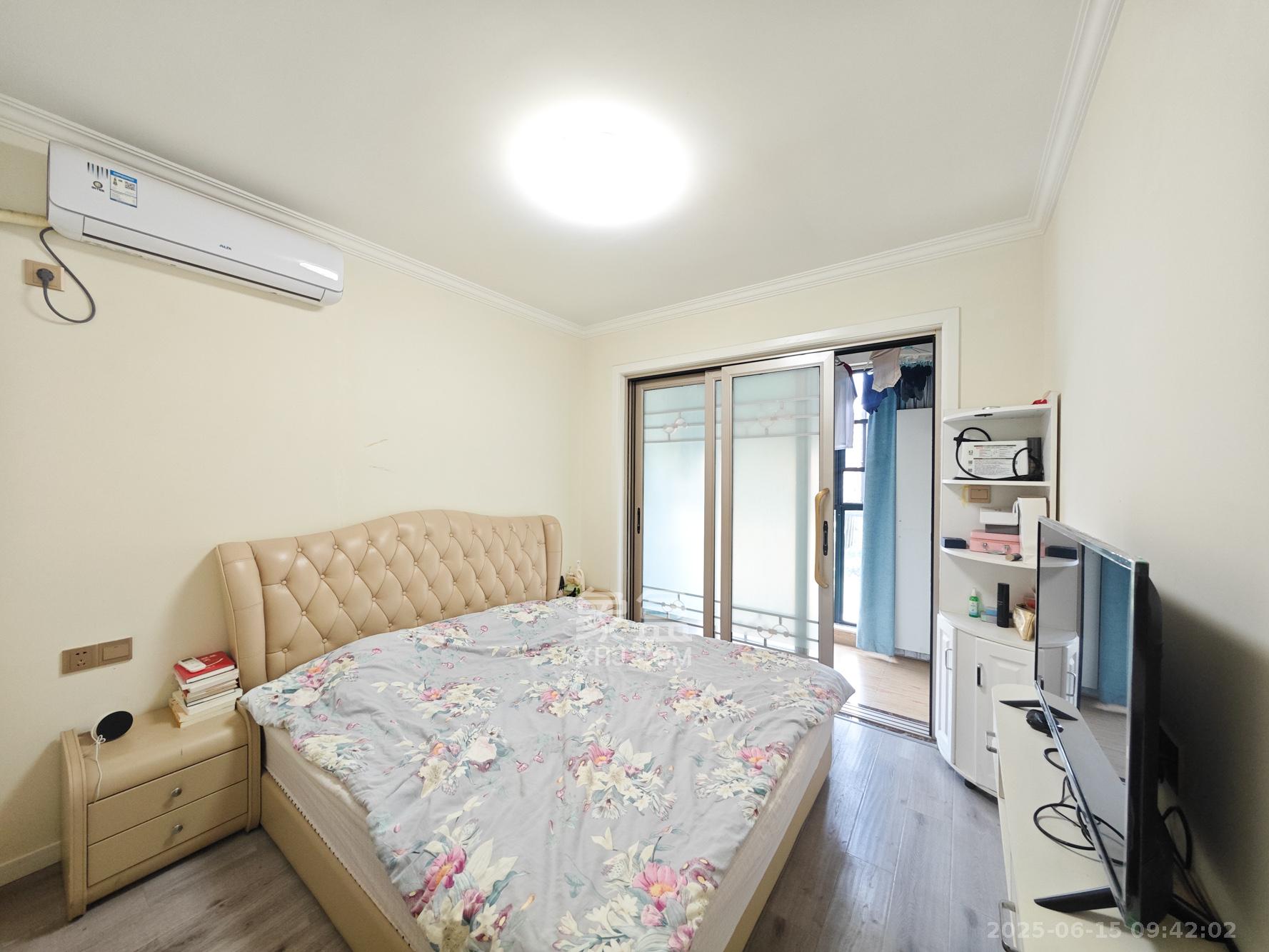 红星怡景苑（红星臻和苑)  3室2厅1卫    86.0万卧室