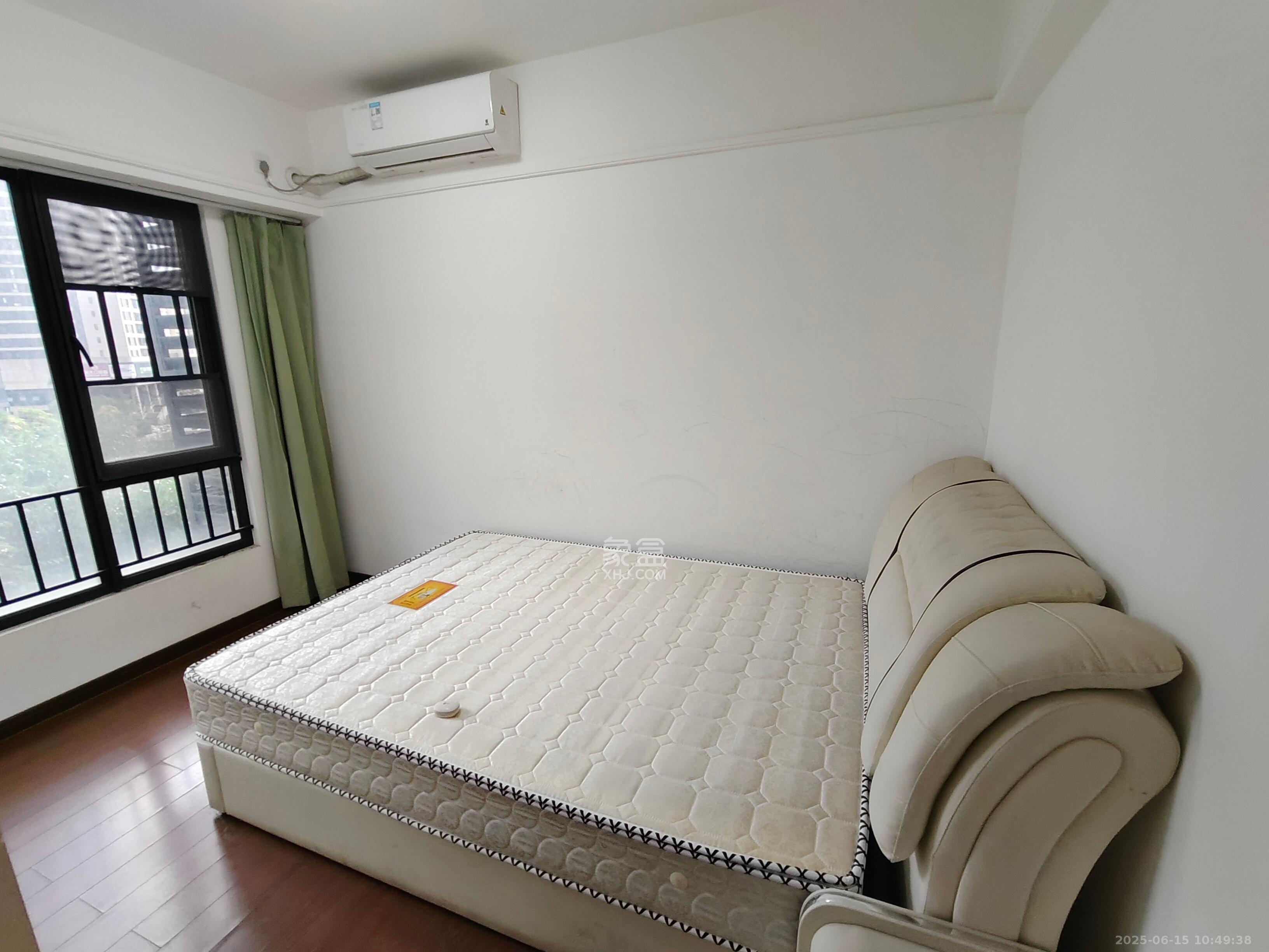 万科魅力之城非凡里  3室2厅1卫   2500.00元/月室内图